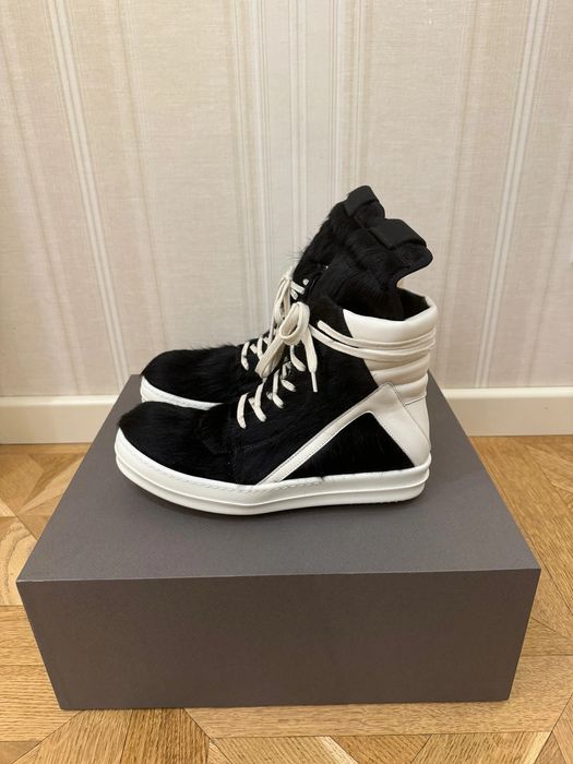 Rick Owens Rick Owens Pony Hair Black and Milk FW23 Luxor Geobasket ...