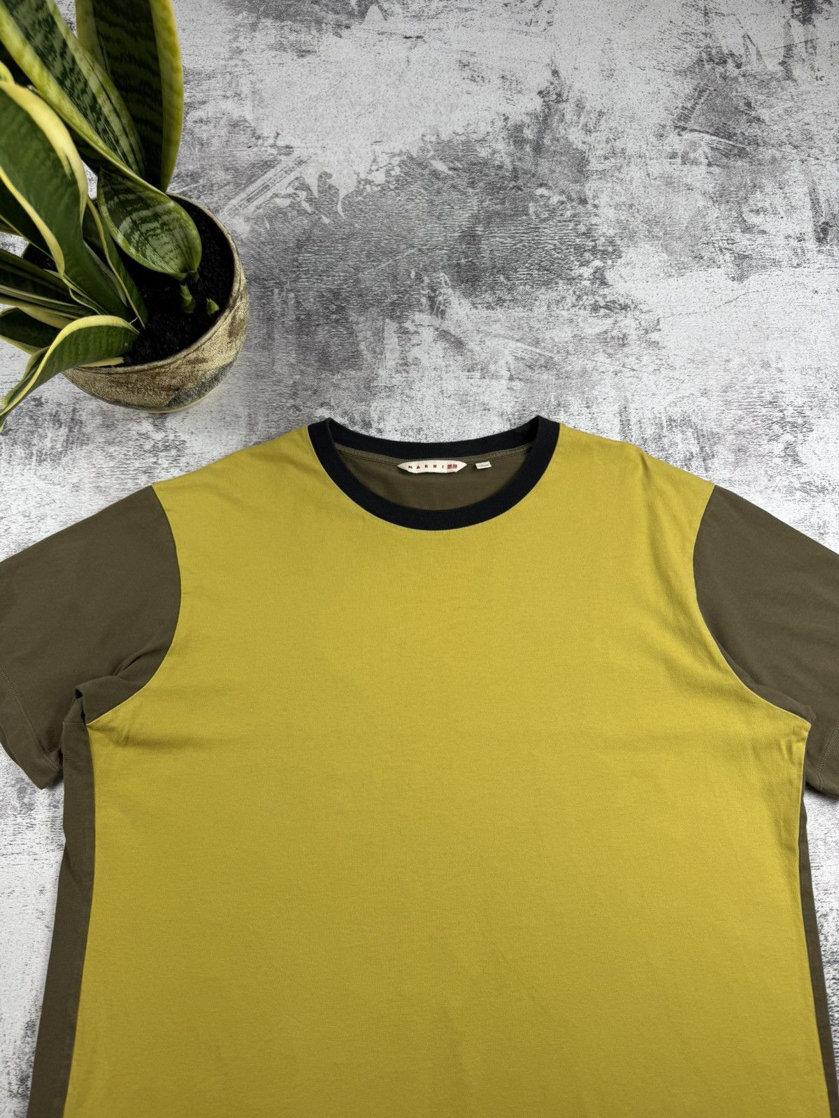 Marni × Uniqlo MARNI X UNIQLO Yellow Basic Blank Large Luxury Cotton Jersey Basic T-Shirt Tee Size US L / EU 52-54 / 3 - 5 Thumbnail