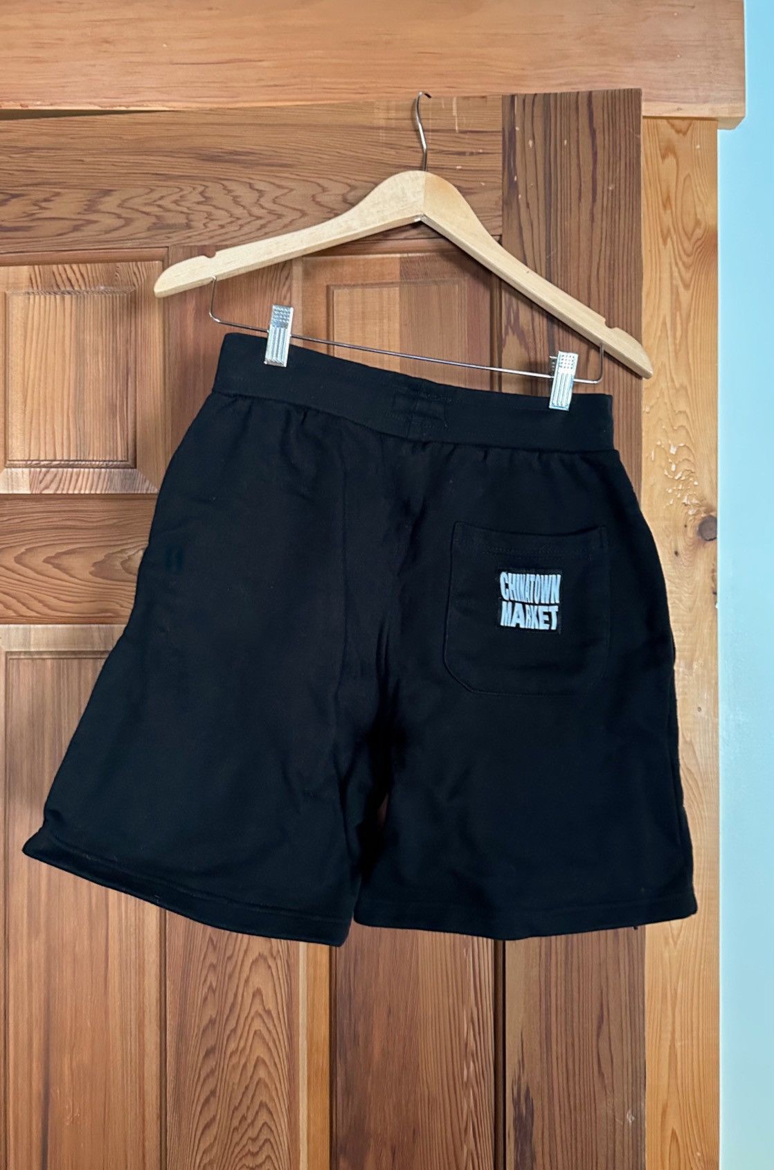 Other Chinatown Market smiley planter sweatshorts Size US 30 / EU 46 - 7 Thumbnail