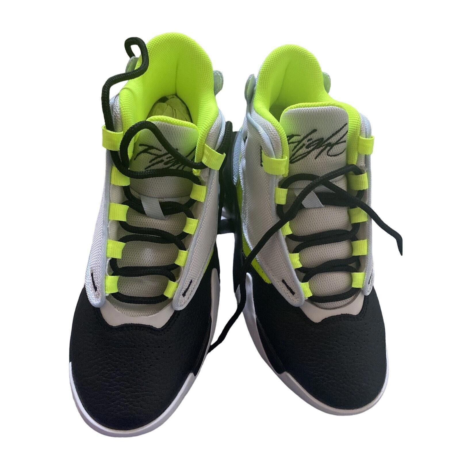 Nike Jordan Max Aura 4 (GS) --SZ 5 Size US 5 / EU 37 - 2 Thumbnail