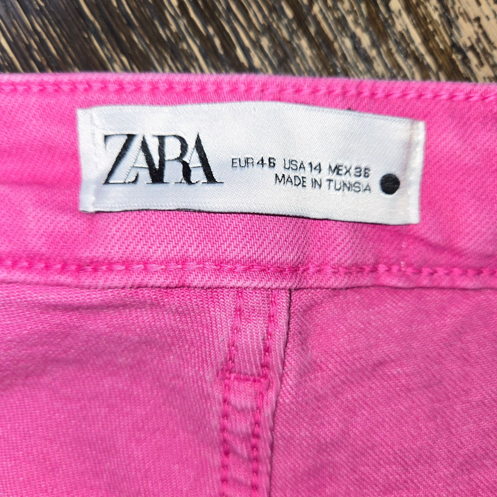 Zara Zara Size 14 Women's Bright Hot Pink Frayed Hem High Rise Size 36" / US 14 / IT 50 - 2 Thumbnail
