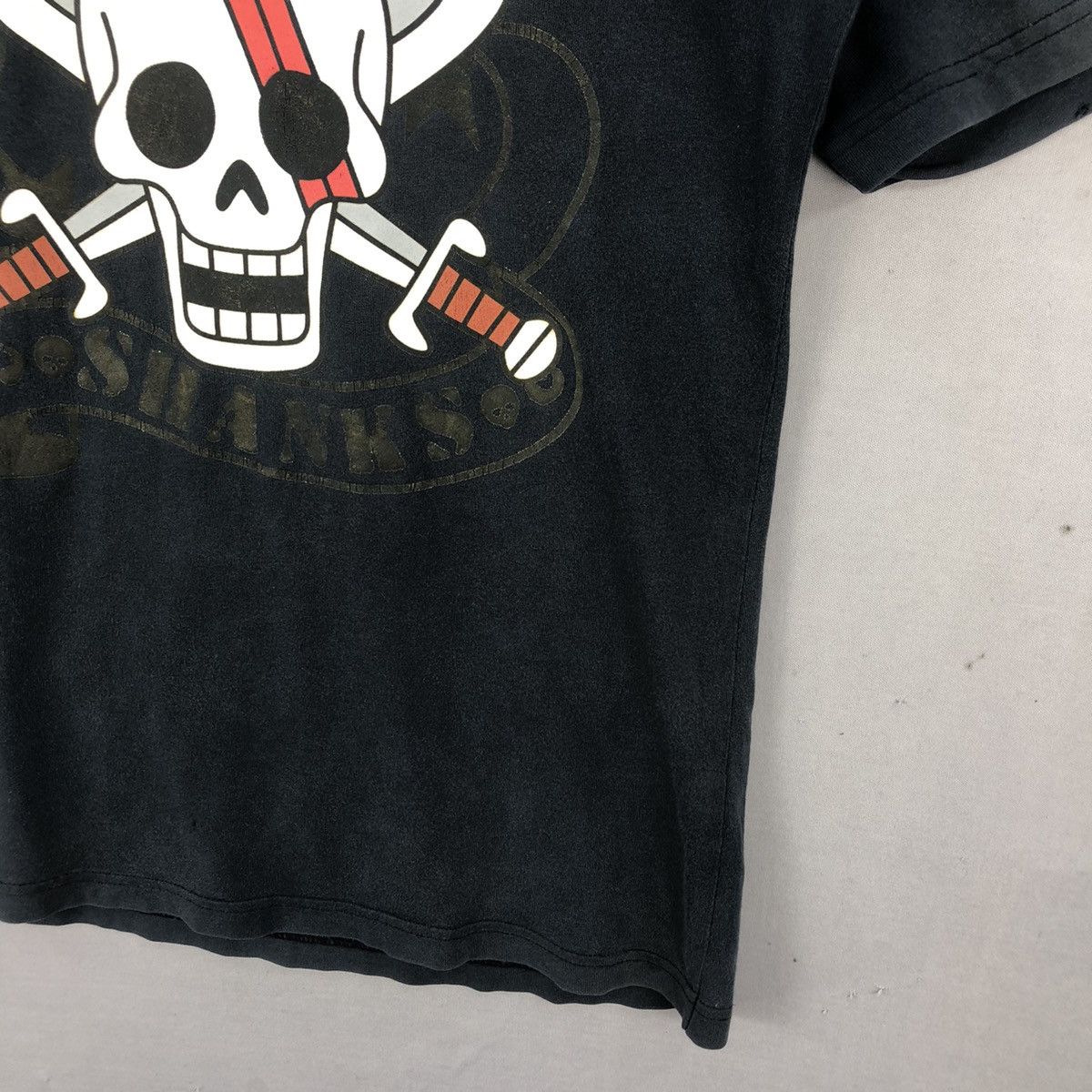 One Piece Vintage 00’s One Piece Shanks Trashed Faded Shirt Size US S / EU 44-46 / 1 - 3 Thumbnail
