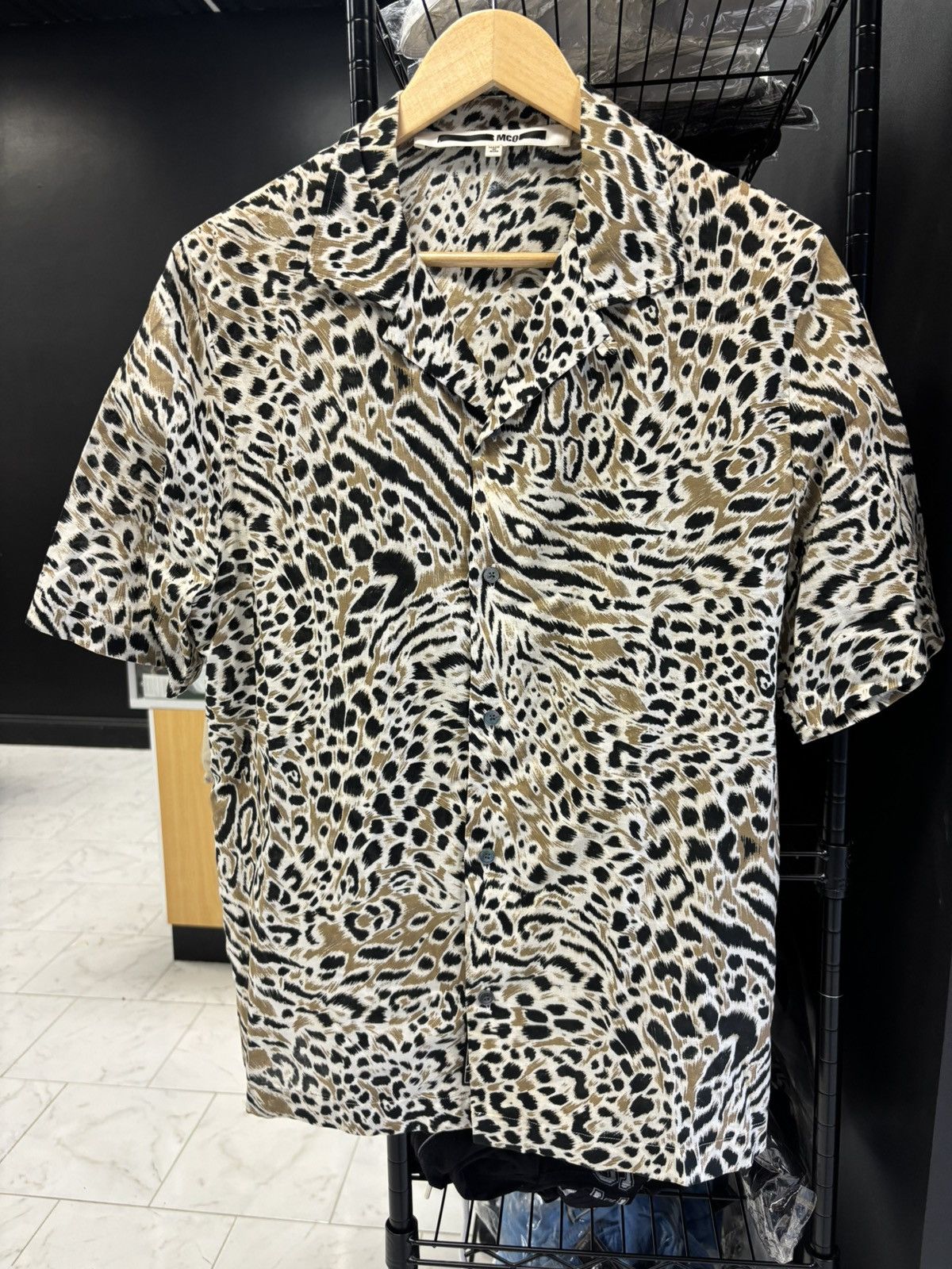 McQ Alexander McQueen McQ Alexander Mcqueen leopard print button up shirt Size US M / EU 48-50 / 2 - 1 Thumbnail