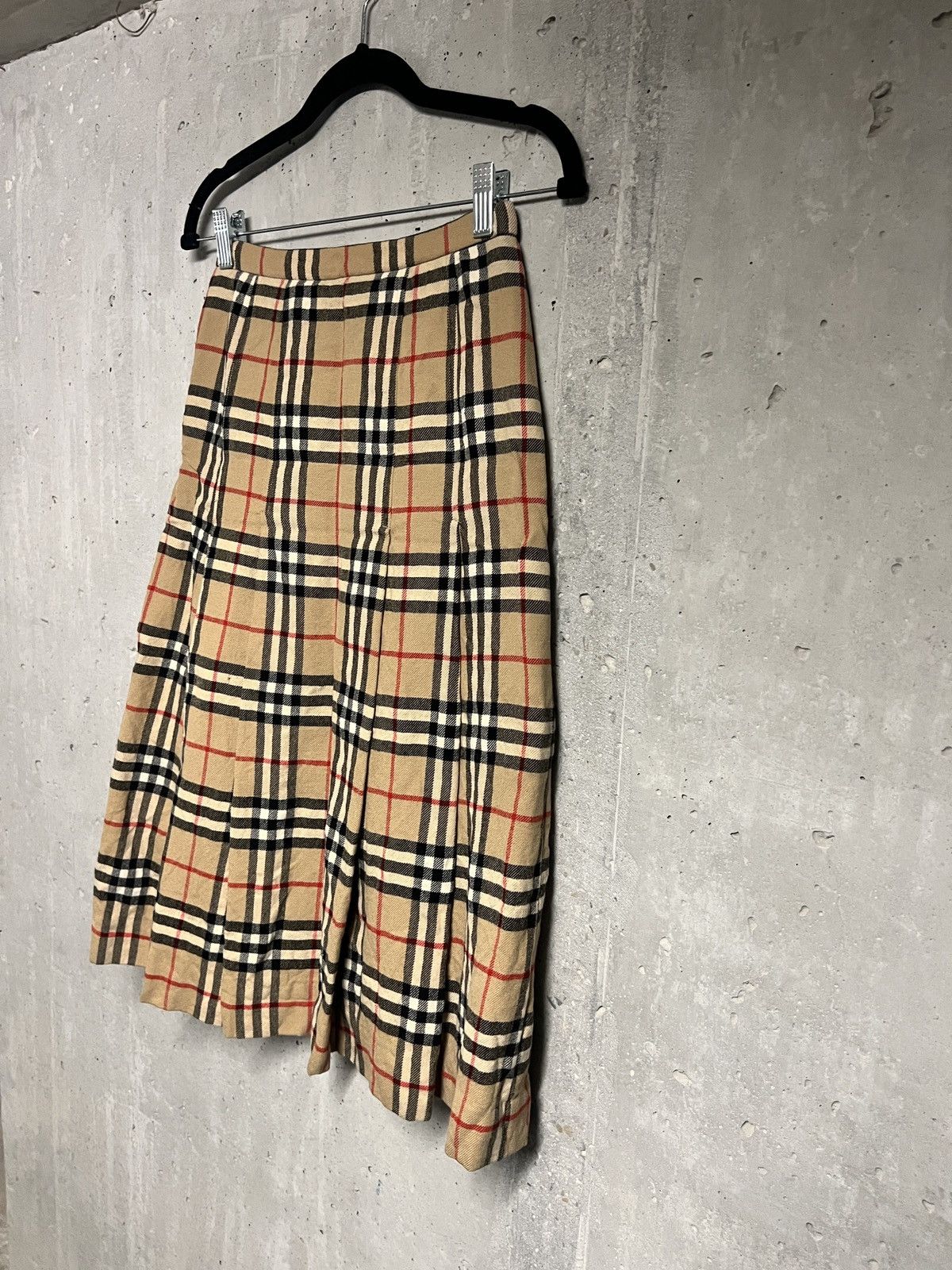 Burberry Vintage Burberrys Nova Check Skirt Wool. Long Beige Size 27" / US 4 / IT 40 - 2 Thumbnail