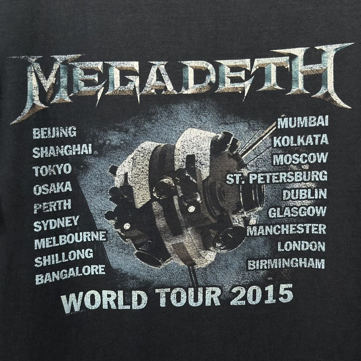 Megadeth 2015 Megadeth 'Dystopia World Tour' Band T-Shirt, Size XL! Size US XL / EU 56 / 4 - 4 Thumbnail