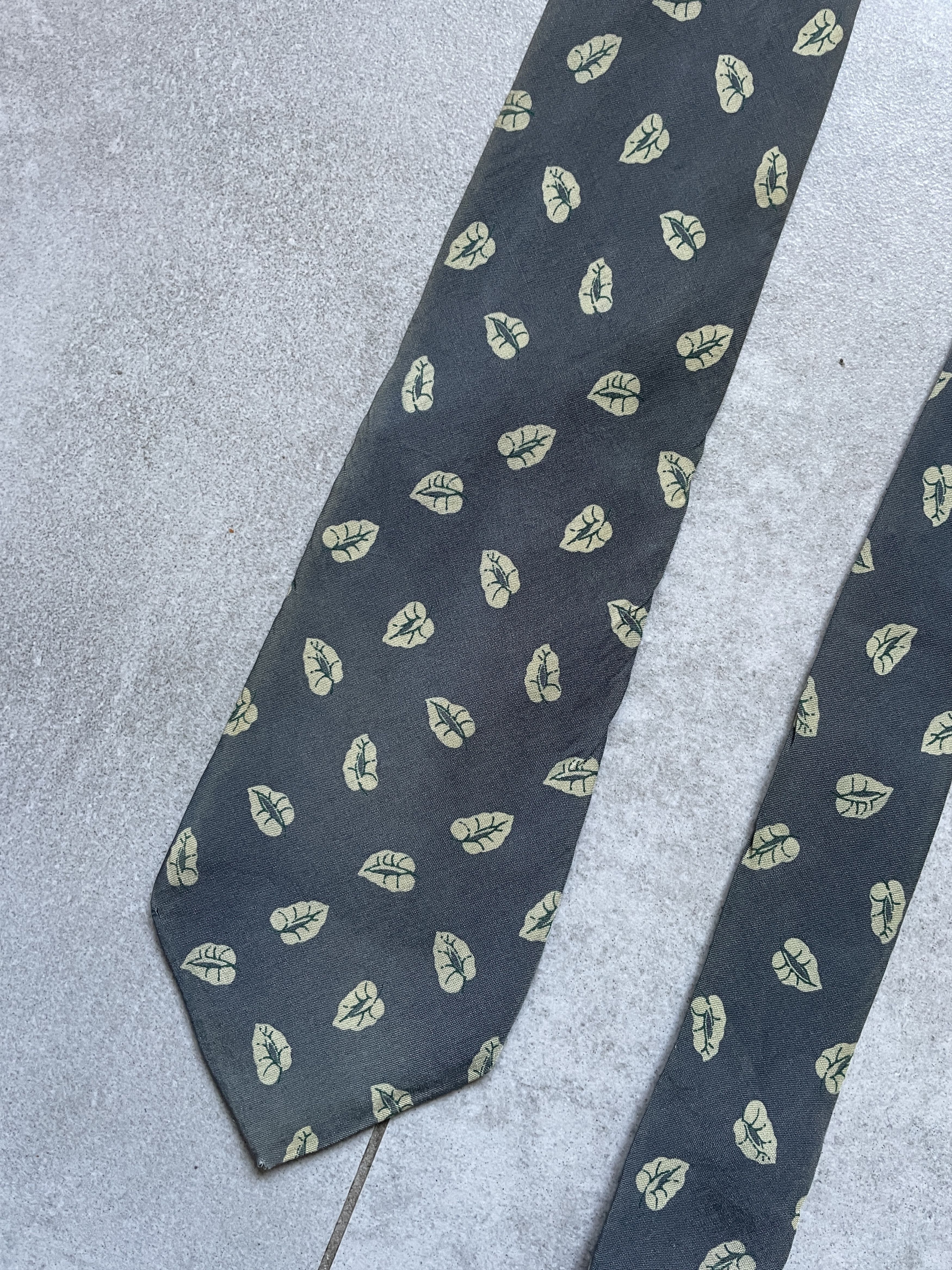 Valentino VALENTINO CRAVATTE GREY LEAFS SILK TIE Size ONE SIZE - 1 Thumbnail