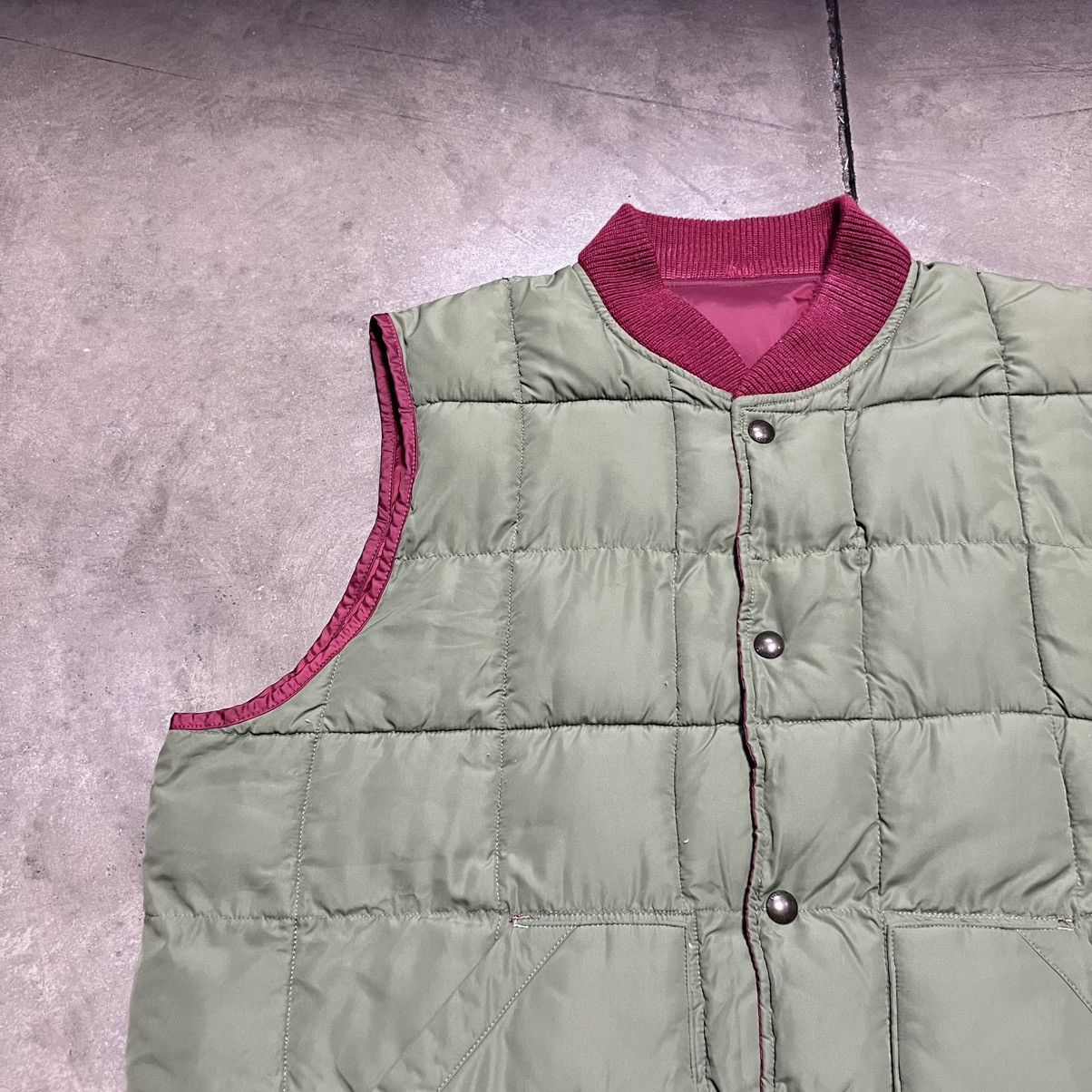 Vintage Vintage Olive Green Puffer Vest Quilted Reversible Boxy Gorp Size US XXL / EU 58 / 5 - 3 Thumbnail