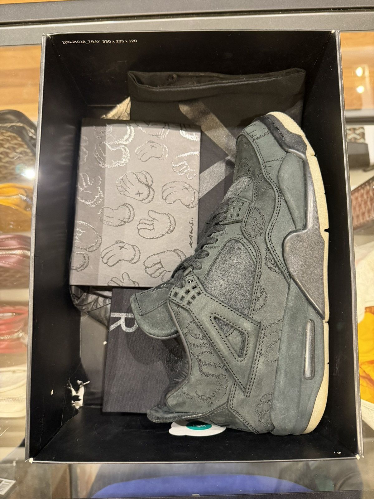 Jordan Brand × Kaws Jordan 4 Retro ‘Kaws’ Size US 9 / EU 42 - 7 Thumbnail