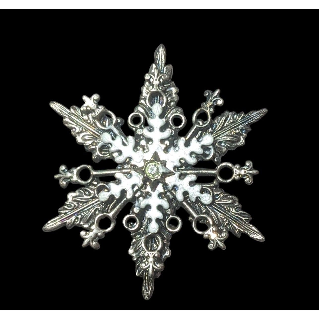 Other Whimsical Snowflake Silver Tone White Enamel Brooch Size ONE SIZE - 1 Thumbnail