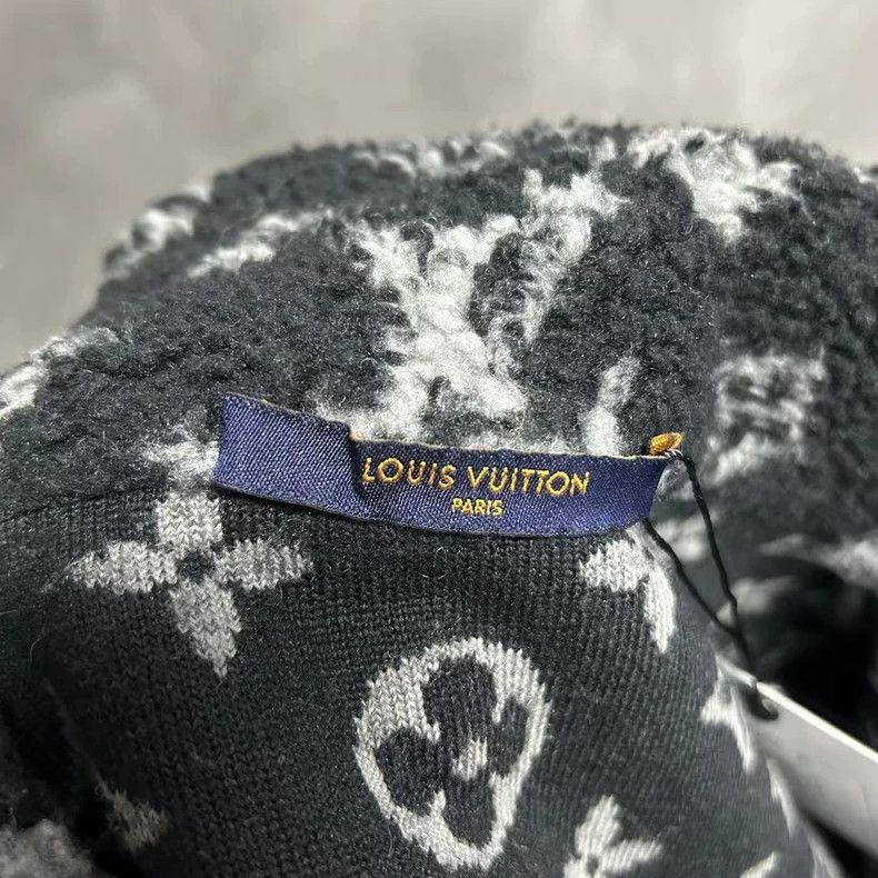 Louis Vuitton Louis Vuitton Black teddy full logo jacket 2502-Nextarrow Size US XXL / EU 58 / 5 - 4 Thumbnail