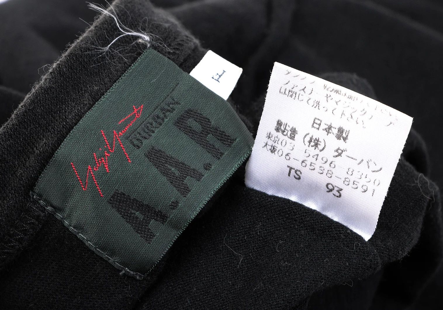 Yohji Yamamoto Yohji Yamamoto Velcro Neck Center Seam T-Shirt Size US M / EU 48-50 / 2 - 14 Thumbnail
