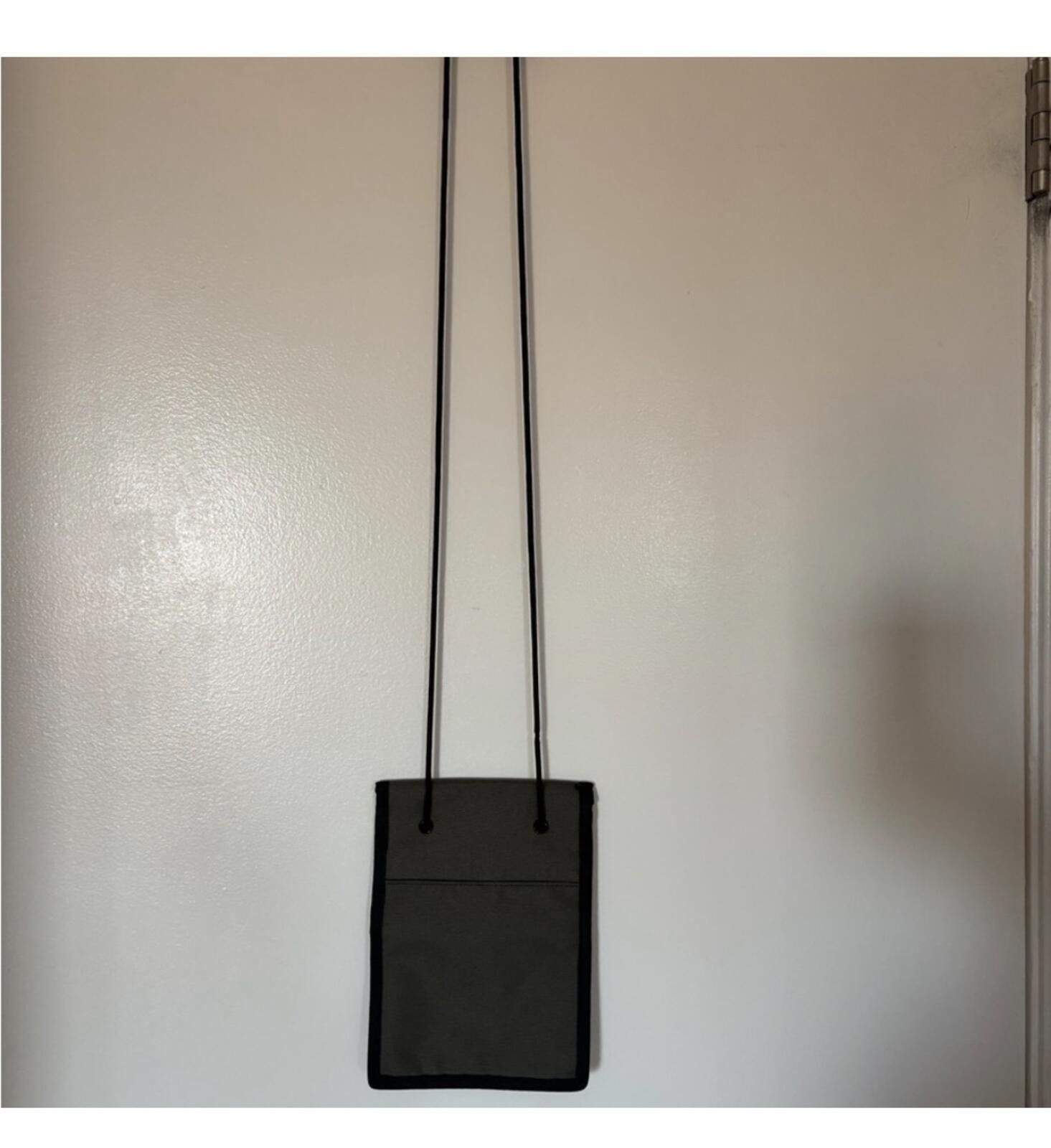 H&M Men’s H&M neck bag Size ONE SIZE - 5 Thumbnail
