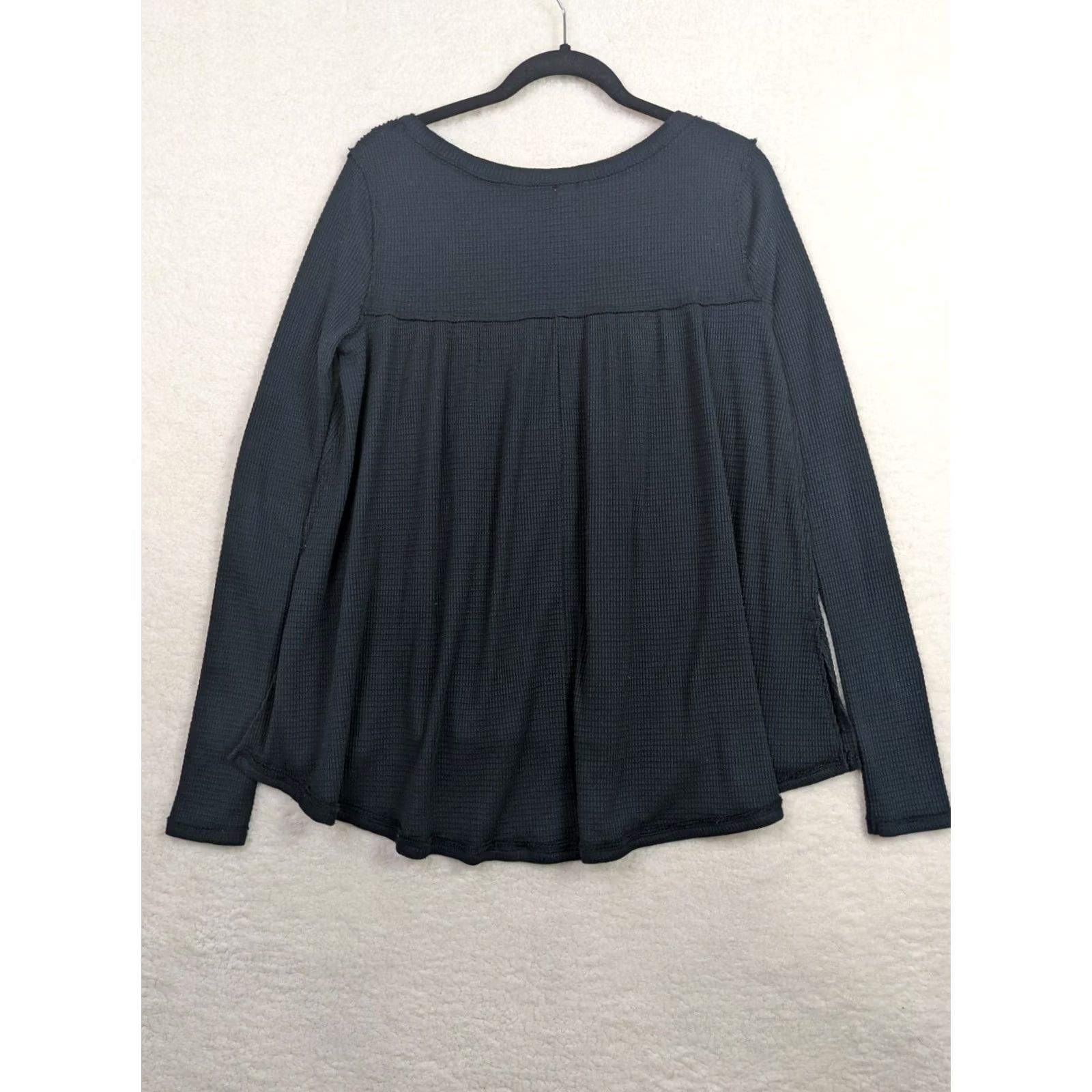 Vintage We The Free Women's Knit Top Navy Blue V-Neck Button-Down 1/2 Button XS Size XS / US 0-2 / IT 36-38 - 2 Thumbnail