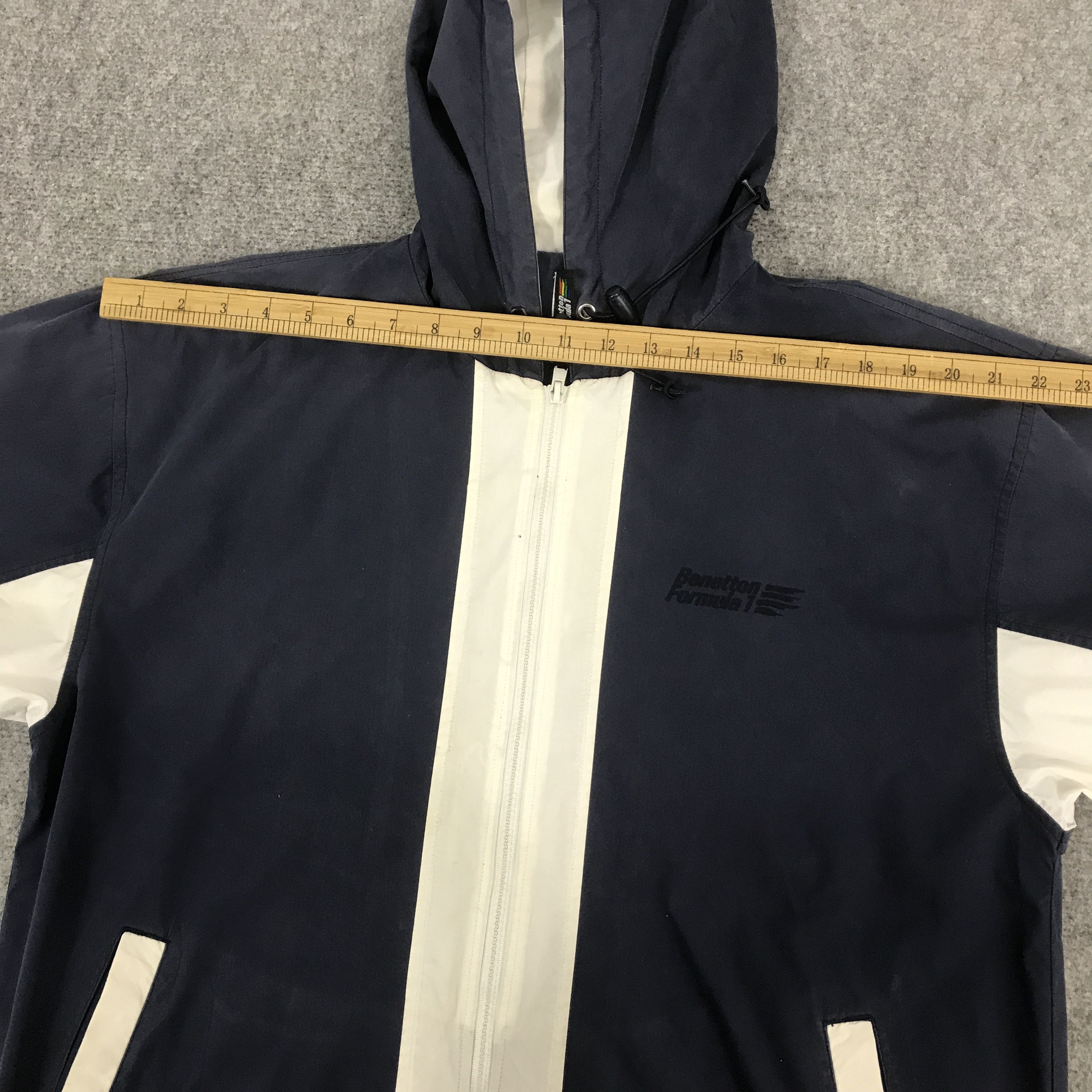 United Colors Of Benetton BENETTON FORMULA 1 HOODIE JACKET K73B15 Size US L / EU 52-54 / 3 - 6 Thumbnail