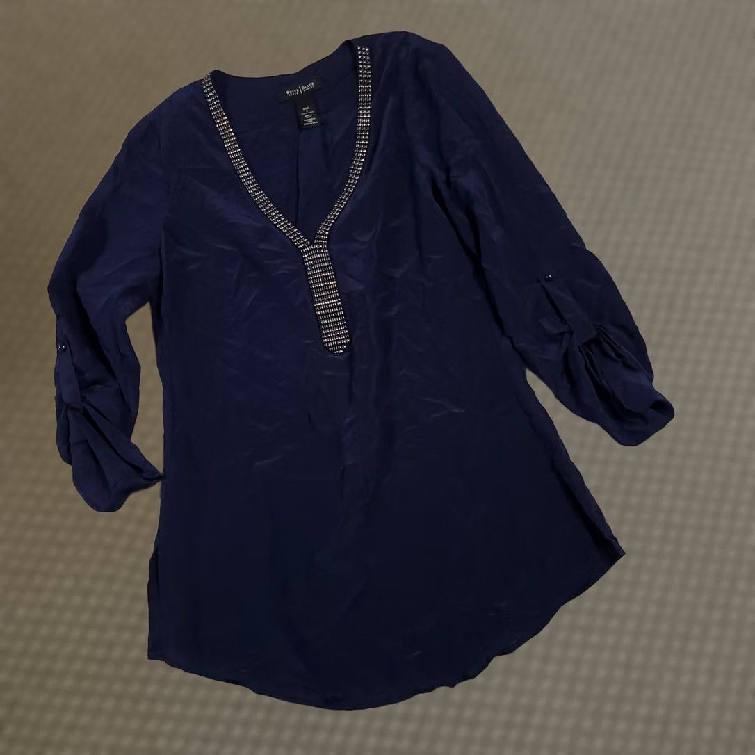 White House Black Market VINTAGE White House Black Market Tunic Womens 2 Navy Blue Silk Embellished V-Neck Blouse Top Size XS / US 0-2 / IT 36-38 - 1 Thumbnail