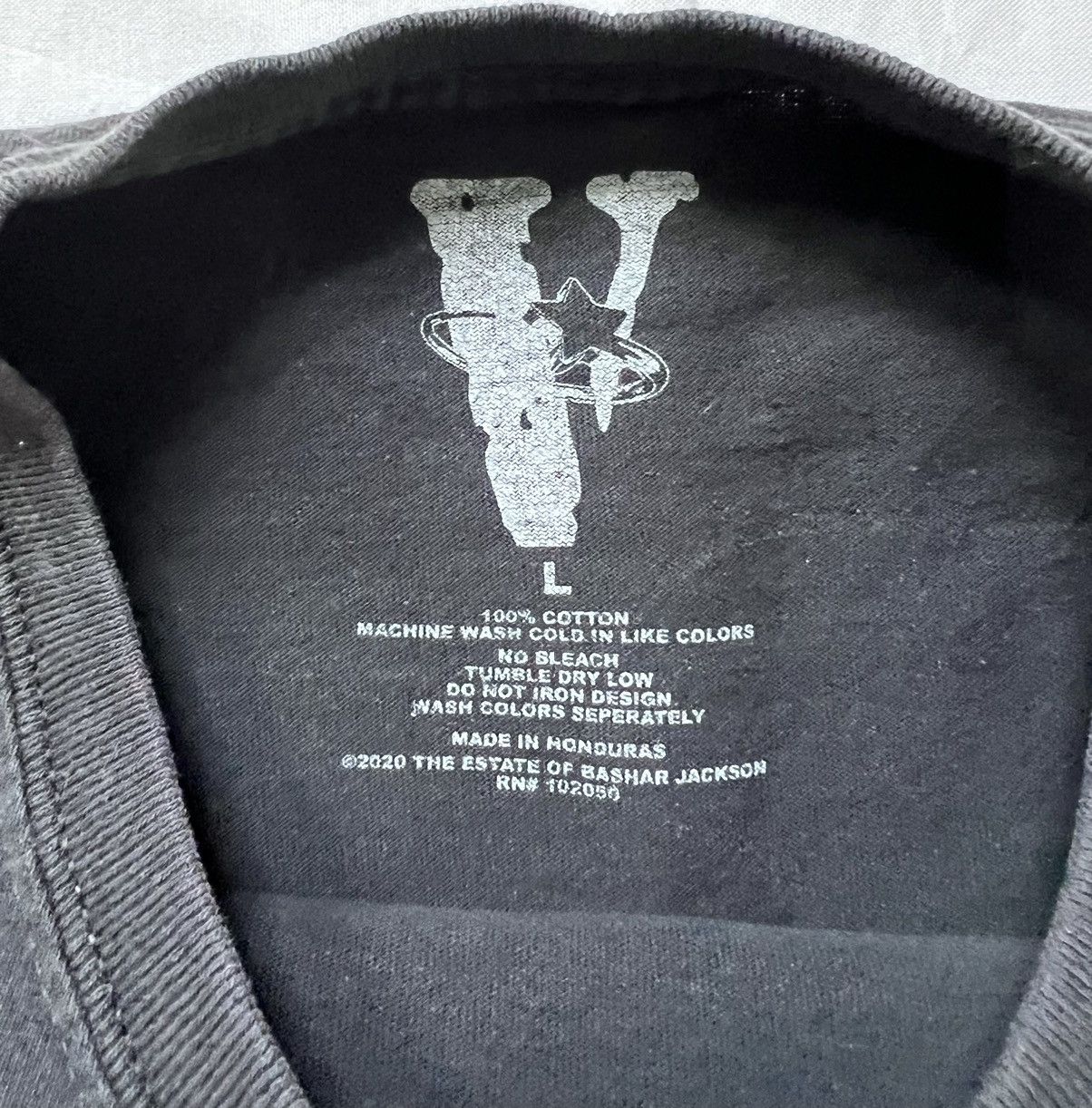 Vlone VLONE “The Woo” Pop Smoke Tribute T-Shirt – L – 2020 Release Size US L / EU 52-54 / 3 - 8 Thumbnail