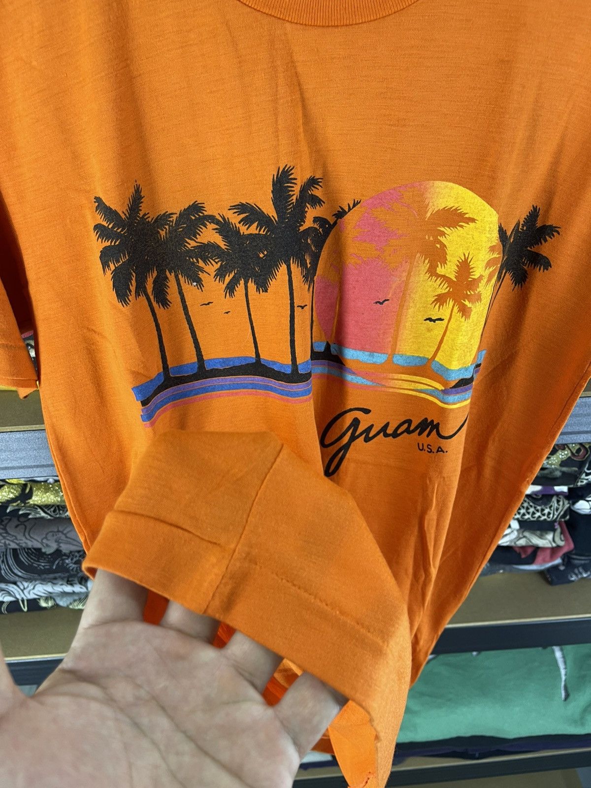 Vintage Vintage 80's Hawaiian Guam USA Oren Shirt Tee Size US L / EU 52-54 / 3 - 6 Thumbnail