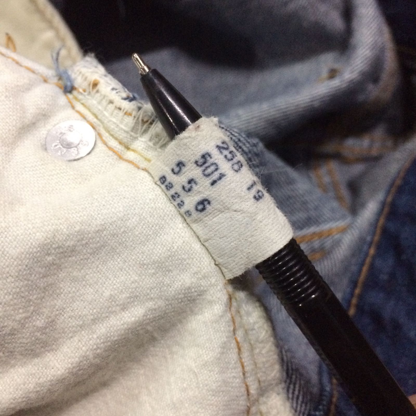 Levi's Vintage 80s Levi’s 501 Jeans Selvedge Denim Redline 6 Stamp Size US 28 / EU 44 - 12 Thumbnail