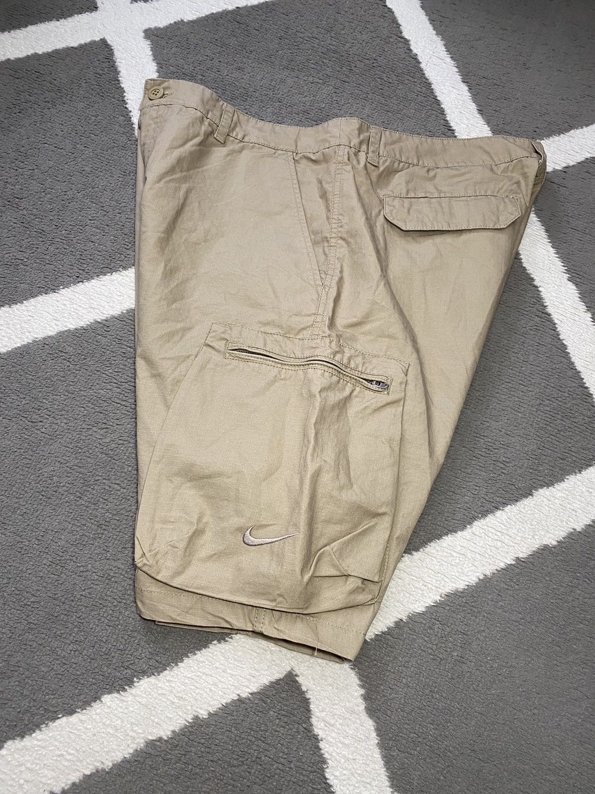 Nike × Vintage Vintage 00’s Y2K Nike Cargo Shorts Beige brand new ACG Size US 38 / EU 54 - 4 Thumbnail