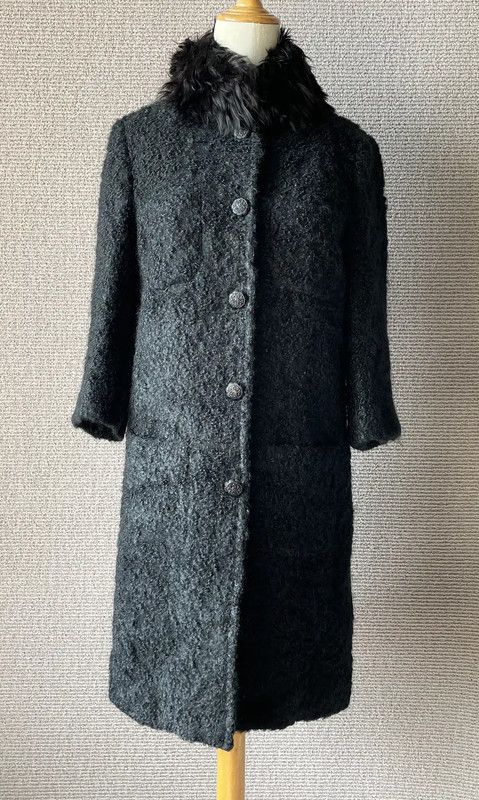 Fendi Fendi Black Wool Coat with Faux Fur Collar 0089 Size M / US 6-8 / IT 42-44 - 1 Thumbnail