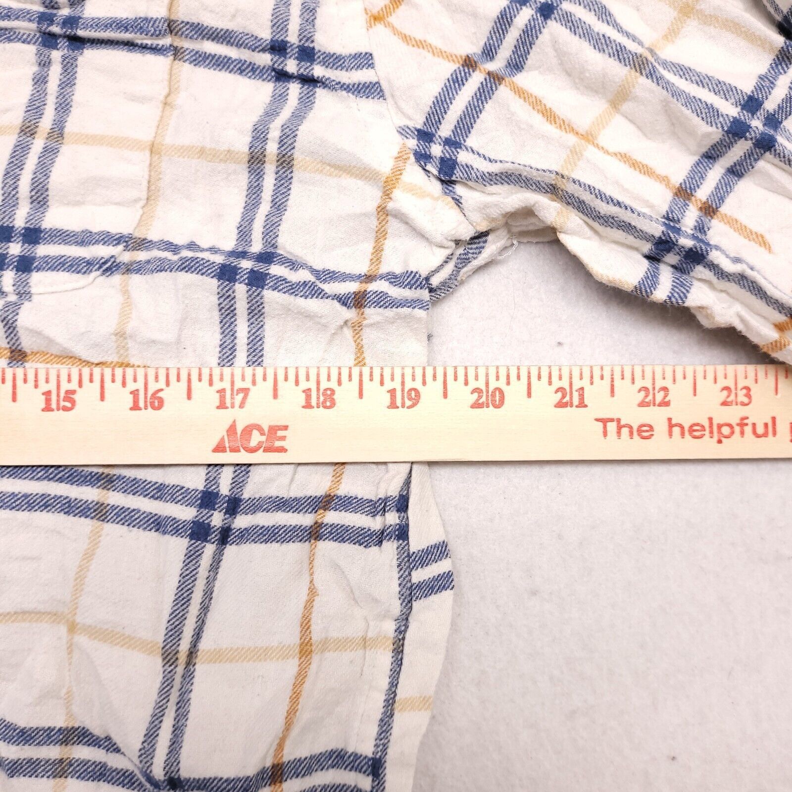 Croft & Barrow Croft & Barrow Windowpane Flannel Shirt Mens Size M White Size US M / EU 48-50 / 2 - 9 Thumbnail