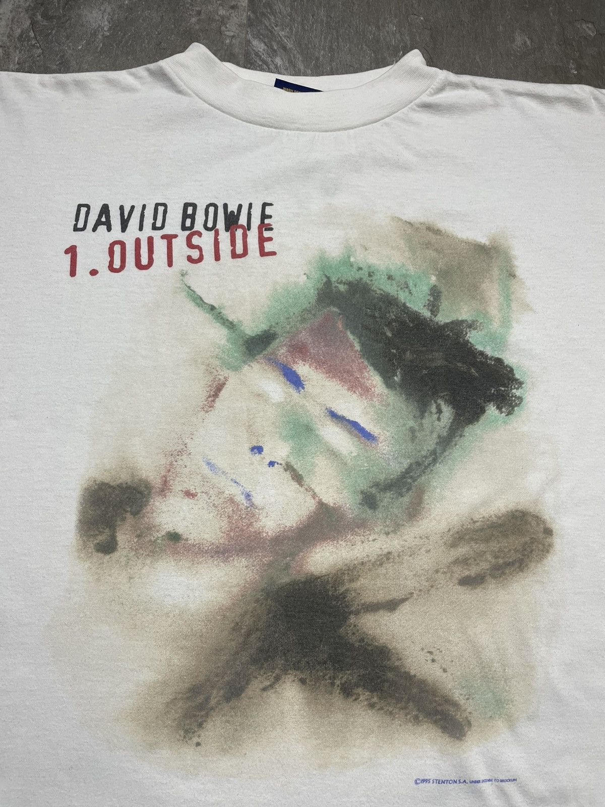 Band Tees David Bowie 1995 World Tour Vintage Concert T-Shirt Rare Art Size US L / EU 52-54 / 3 - 6 Thumbnail