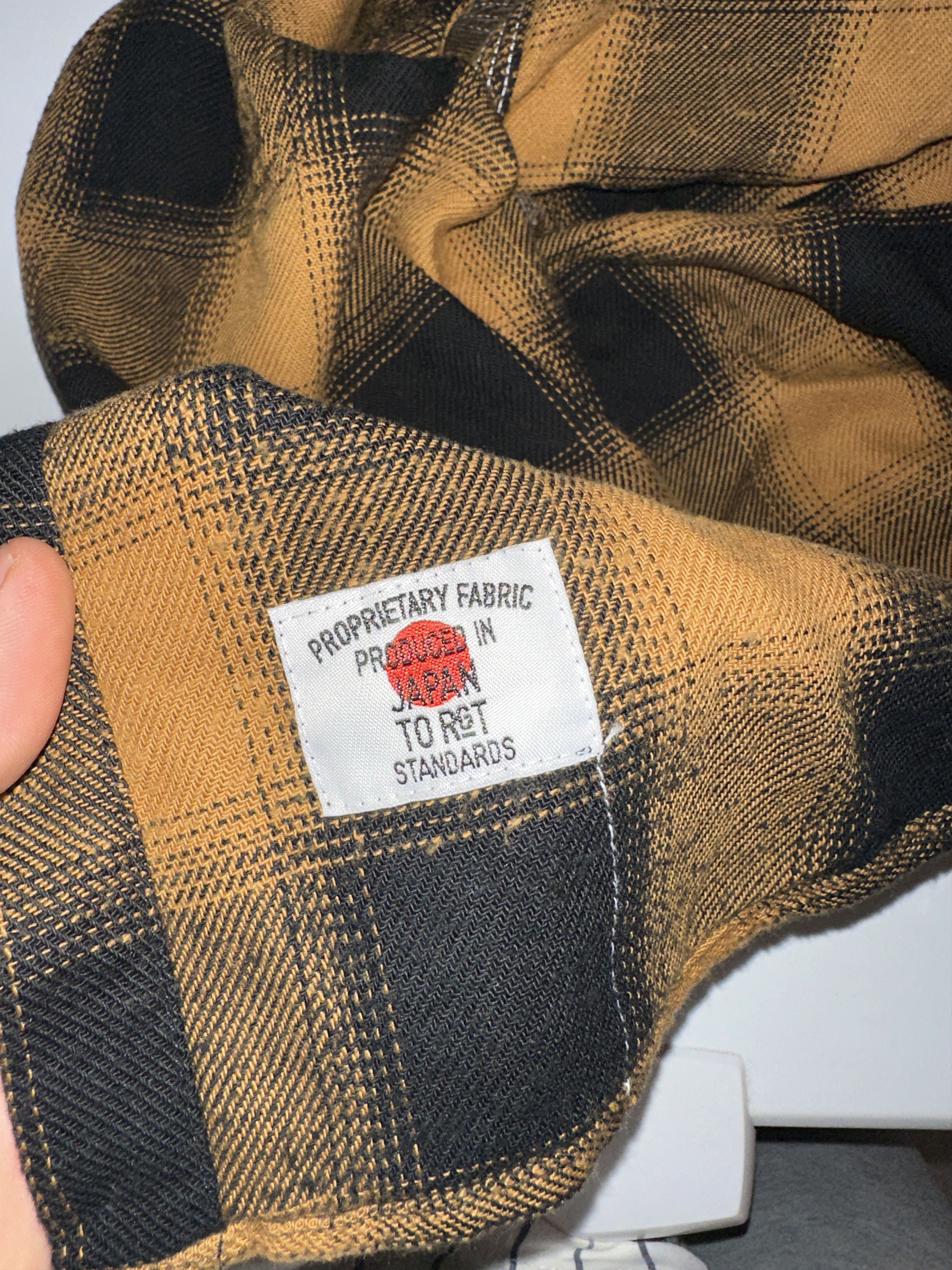 Rogue Territory Rare Rogue Territory Western Gold Heavy Plaid Button Size M Size US M / EU 48-50 / 2 - 7 Thumbnail