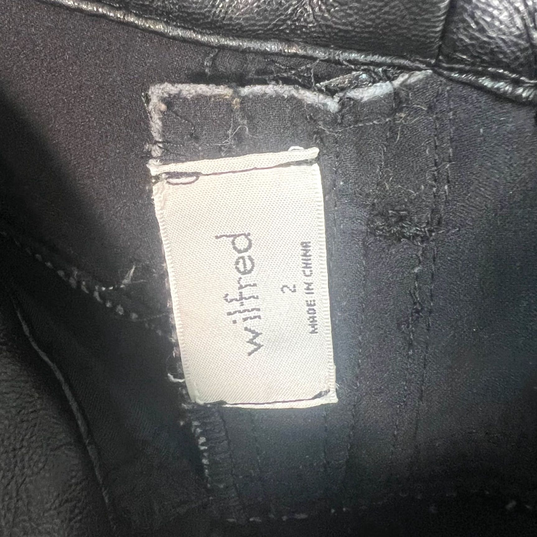 Vintage Wilfred Black Faux Leather High-Waisted Slim Fit Pants Womens Size 2 Size 26" / US 2 / IT 38 - 3 Thumbnail