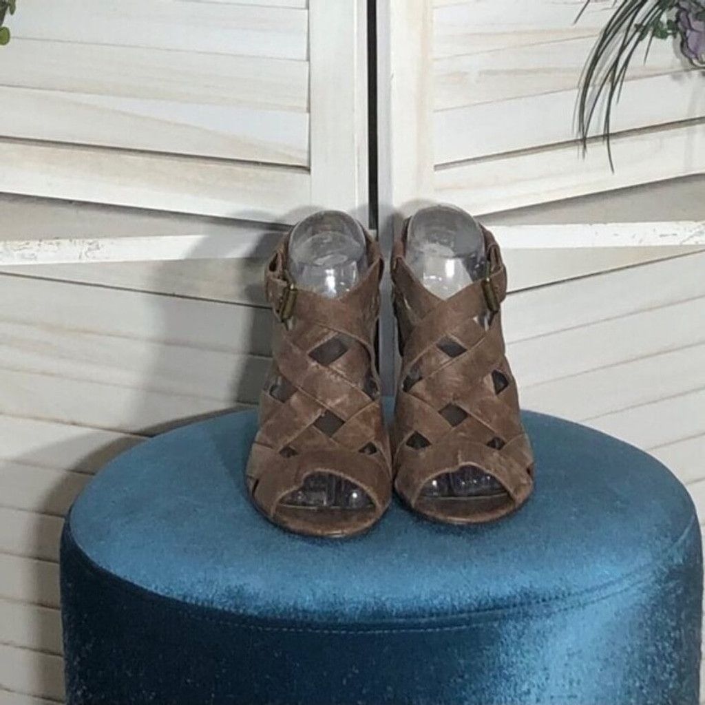 Nine West Nine West Gladiator Sandals Leather Buckle Closure Brown 7M Size US 7 / IT 37 - 9 Thumbnail