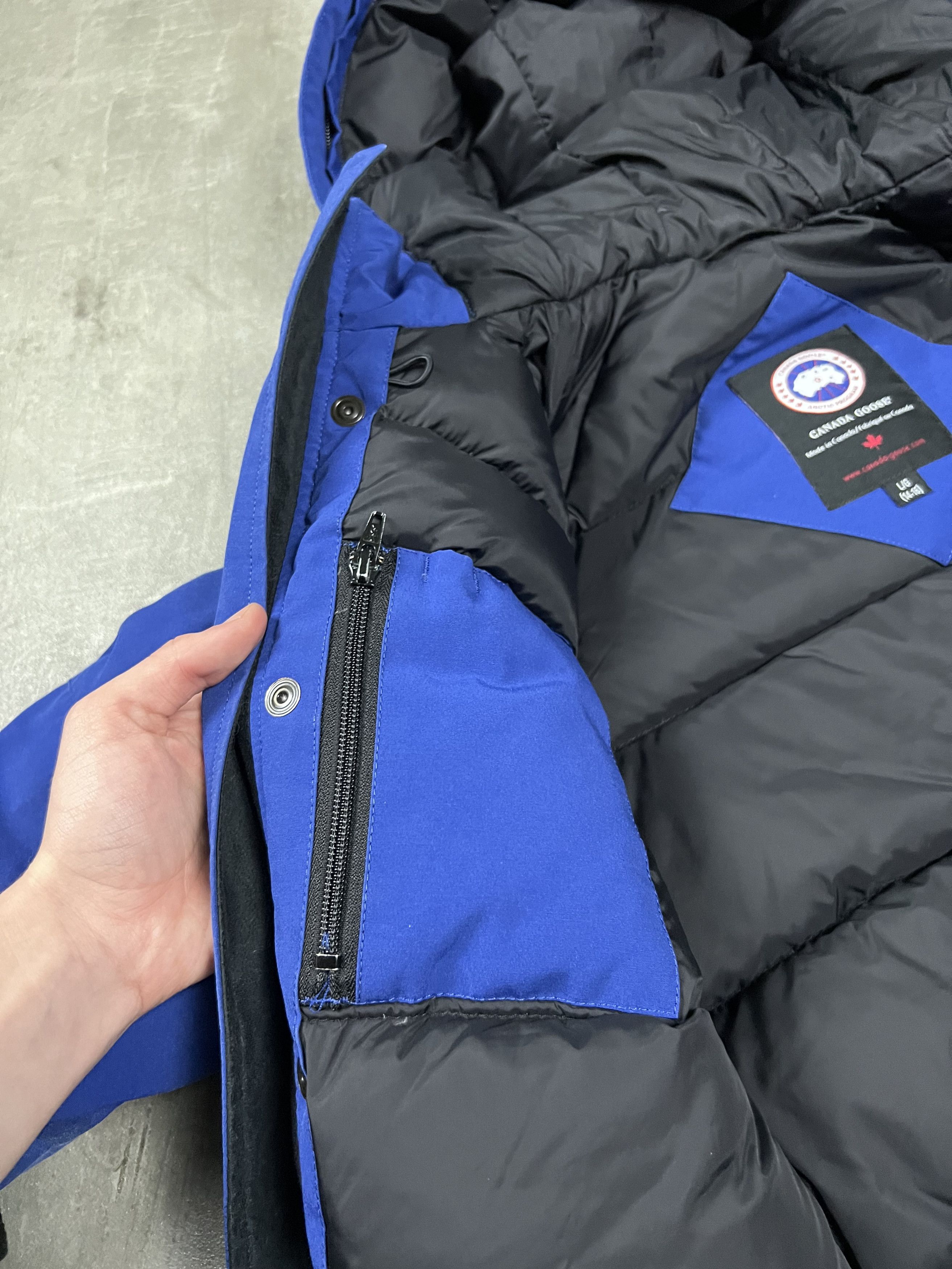 Canada Goose canada goose puffer bomber size S-M(18) luxury Size US S / EU 44-46 / 1 - 12 Thumbnail