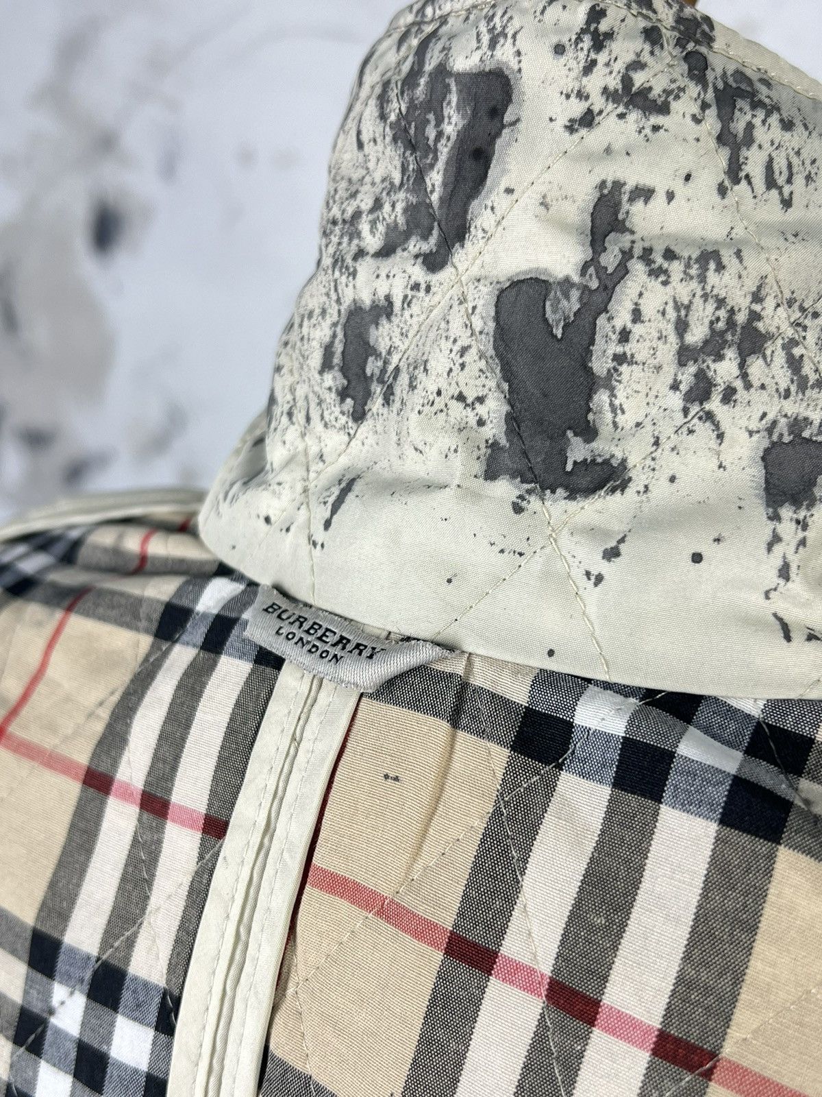 Burberry Vintage Burberry Custom Quilted Jacket Nova Check XS - S Size S / US 4 / IT 40 - 9 Thumbnail