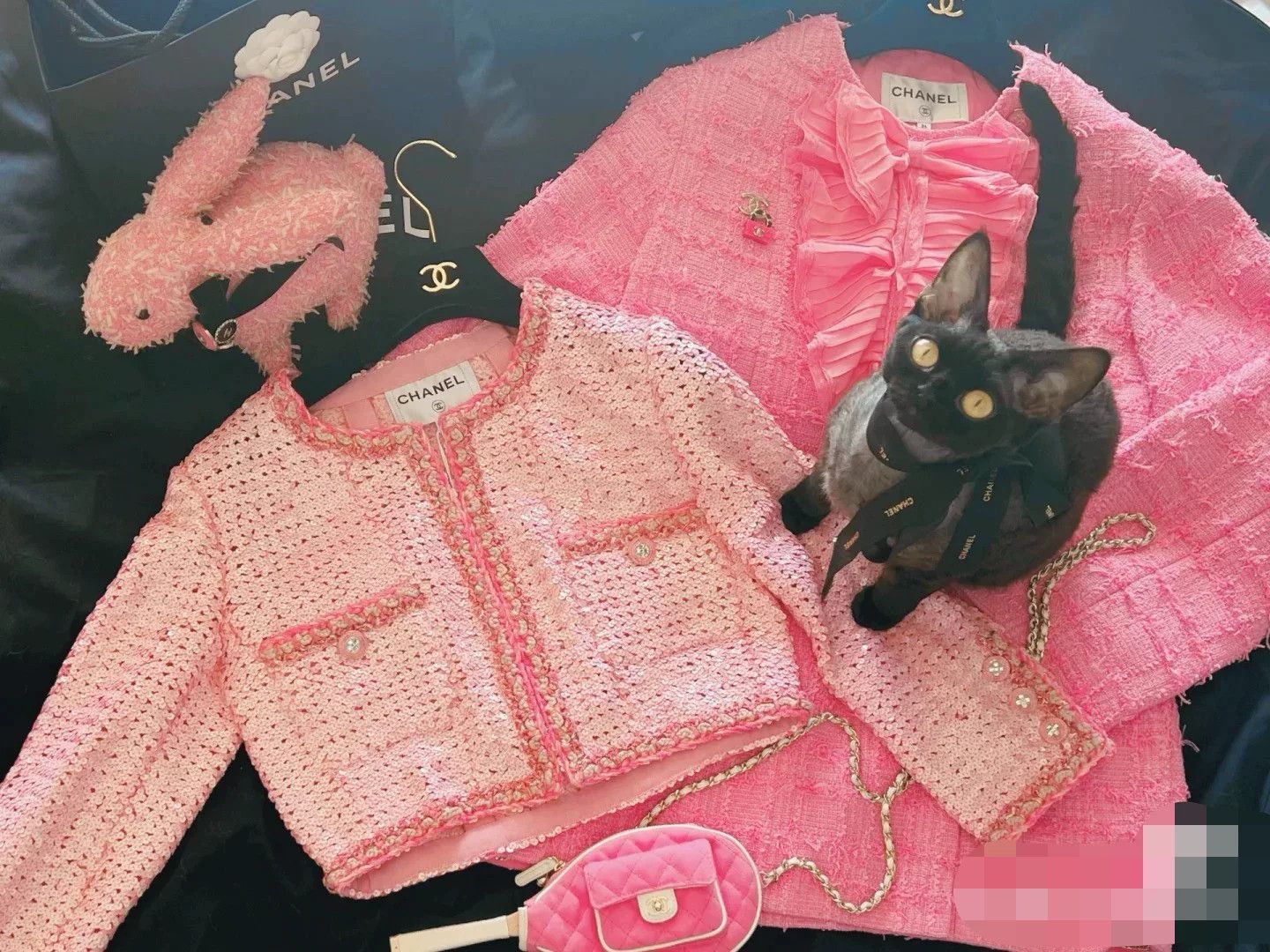 Chanel Chanel 23C Pink Sequin Knit Jacket Size US L / EU 52-54 / 3 - 1 Thumbnail
