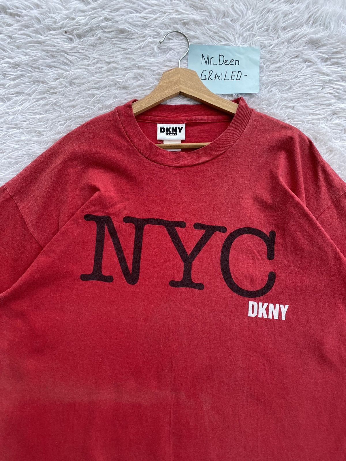 DKNY Rare Vintage NYC DKNY Tshirt Size US L / EU 52-54 / 3 - 5 Thumbnail