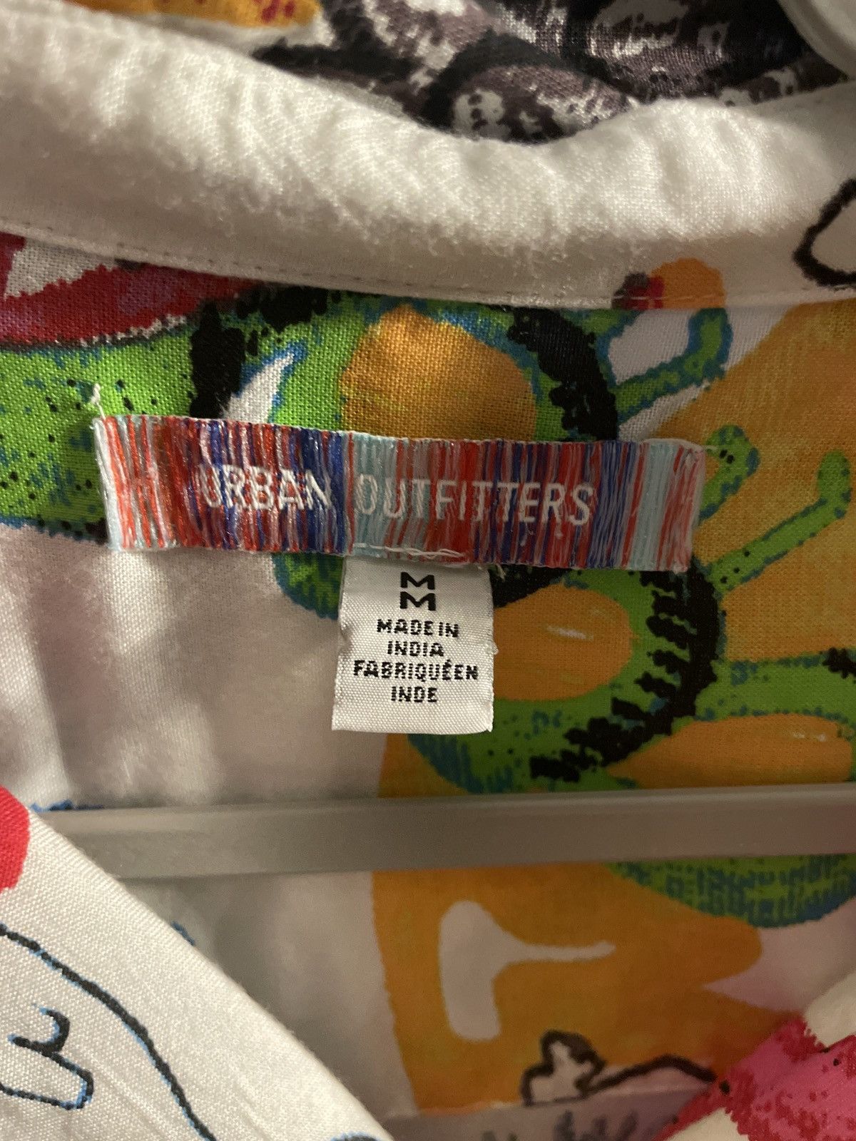 Urban Outfitters Urban outfitters artsy shortsleeved button down Size US M / EU 48-50 / 2 - 3 Thumbnail