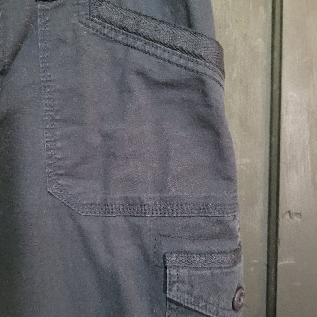 Unknown London Unknown Source,dark blue cargo cropped pants, Size 8P, nwot Size 30" / US 8 / IT 44 - 2 Thumbnail