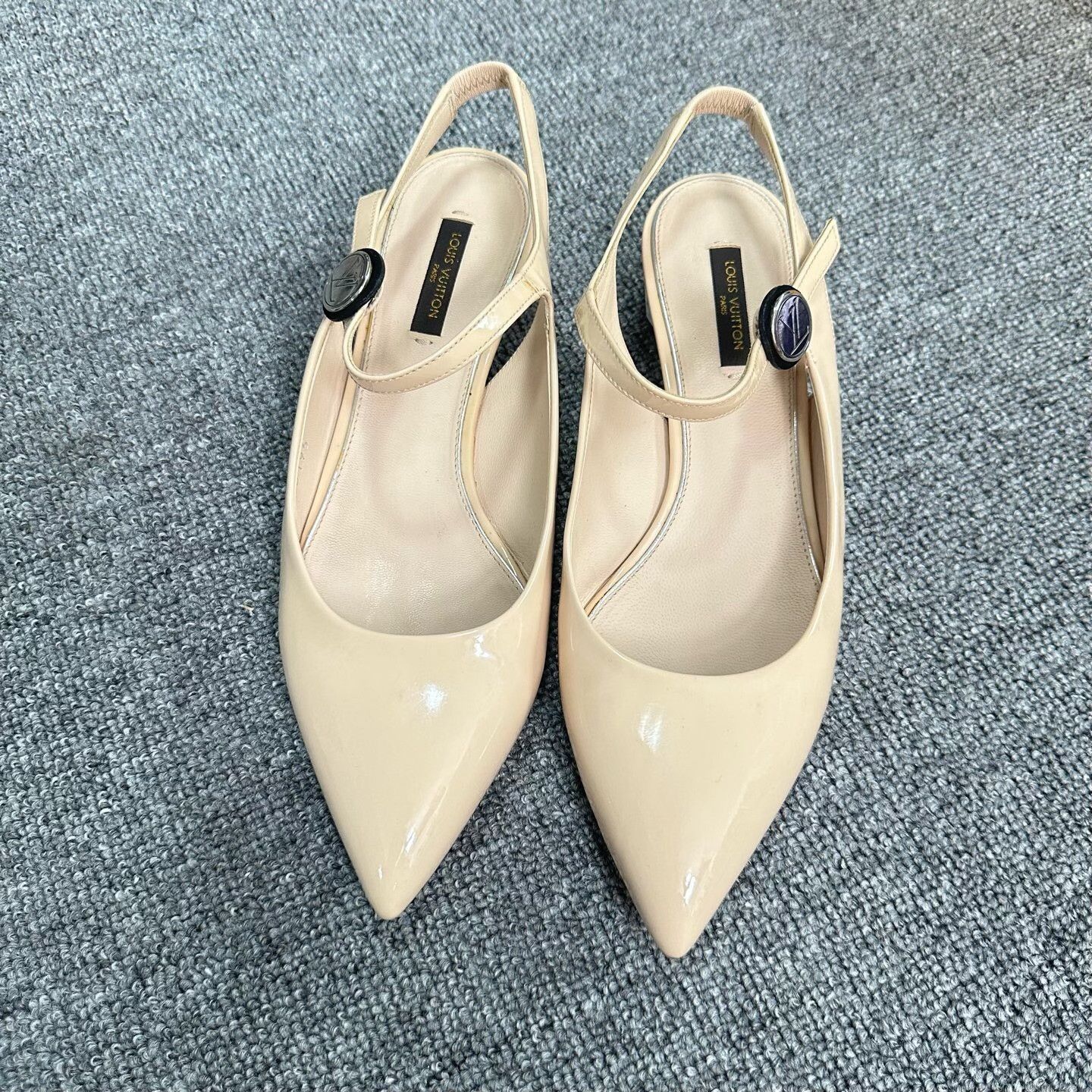 Louis Vuitton Louis Vuitton Clear Lowtop Sneakers 37 Women Size US 6.5 / IT 36.5 - 1 Thumbnail