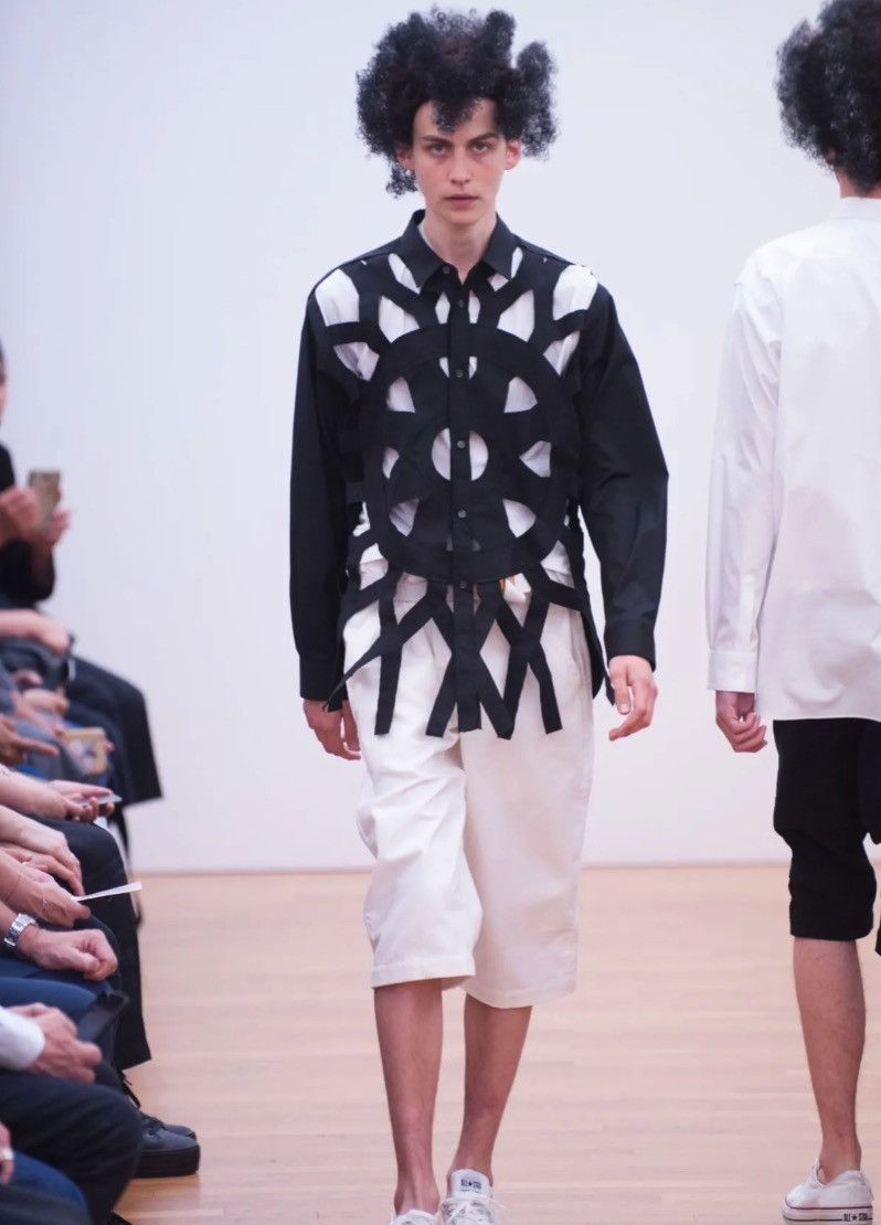 Comme des Garcons SHIRT 16SS Cut-Out Short Sleeve Shirt Size US M / EU 48-50 / 2 - 1 Thumbnail