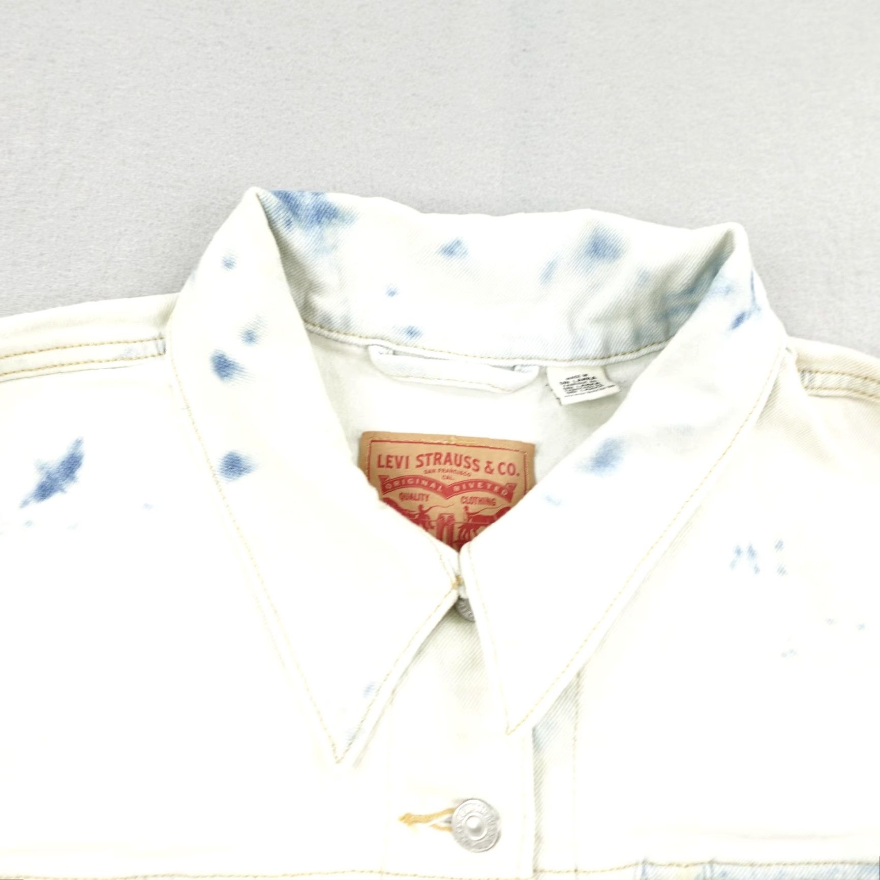 Levi's Levi's Jacket Womens 3X Blue White Acid Wash Denim Trucker Type 3 Coat Red Tab Jacket Size XXL / US 16-18 / IT 52-54 - 2 Thumbnail