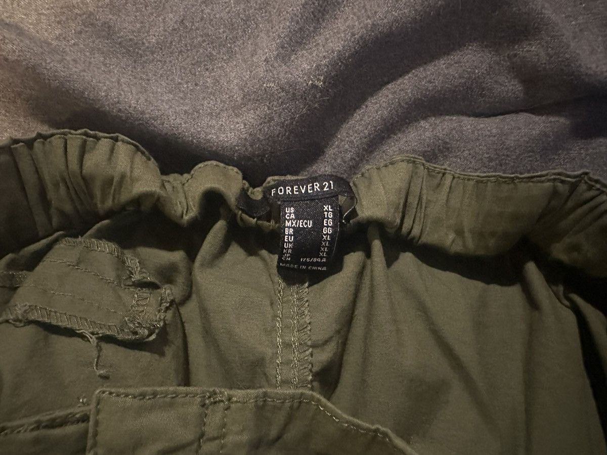 Forever 21 Oversized F21 Cargo Size US 34 / EU 50 - 4 Thumbnail