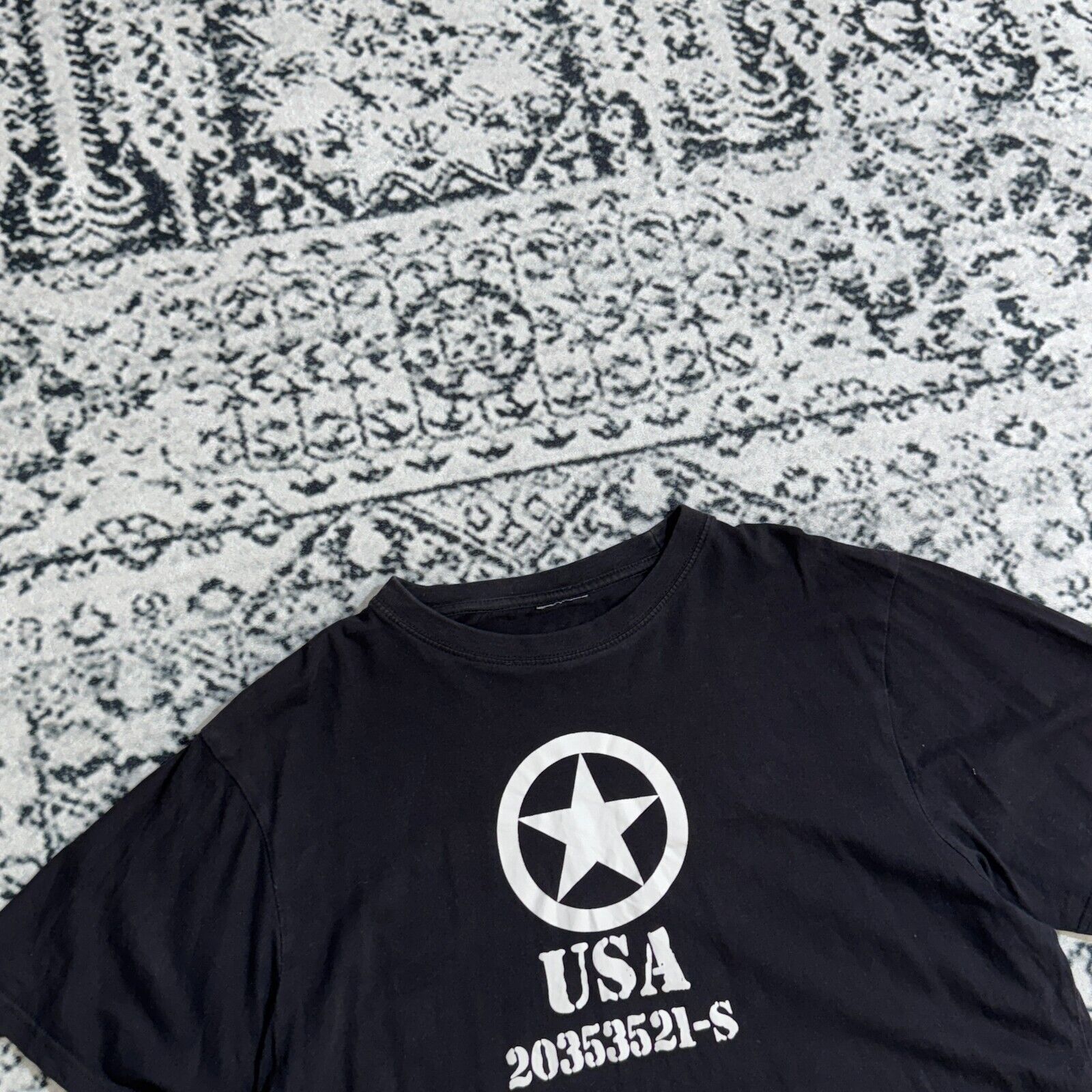 Vintage Vintage Unisex Black Cotton T-Shirt Size L Y2K 90s Army Logo Size US L / EU 52-54 / 3 - 6 Thumbnail