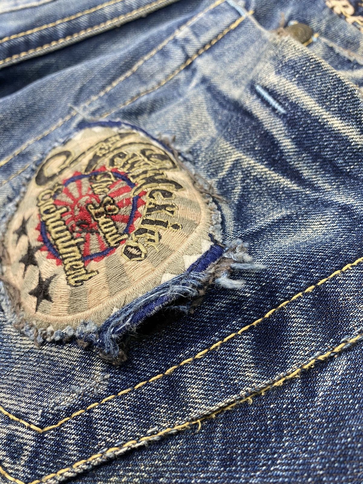 If Six Was Nine × Japanese Brand × Le Grande Bleu (L.G.B.) Distressed Redpepper Flare Jean Size US 30 / EU 46 - 11 Thumbnail