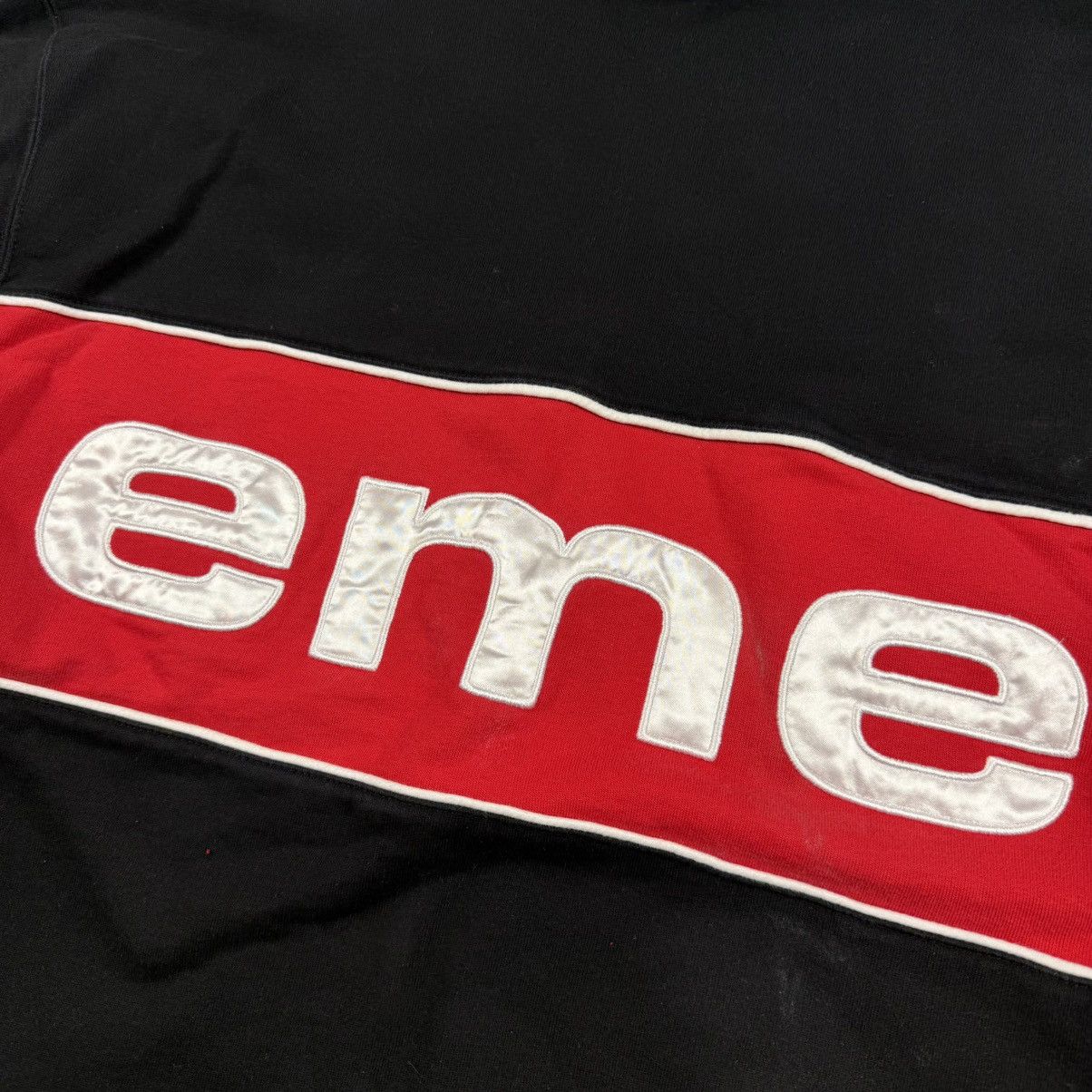 Supreme Supreme FW/19 Piping ‘Black’ Crewneck Size US XL / EU 56 / 4 - 4 Thumbnail