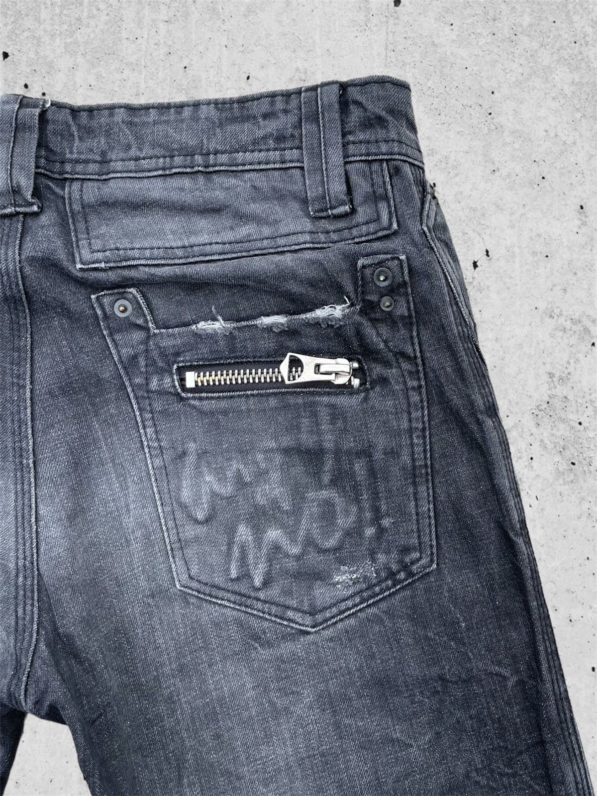 Japanese Brand 🔥 Japanese Brand Black Distressed Denim W31🔥 Size US 31 - 13 Thumbnail