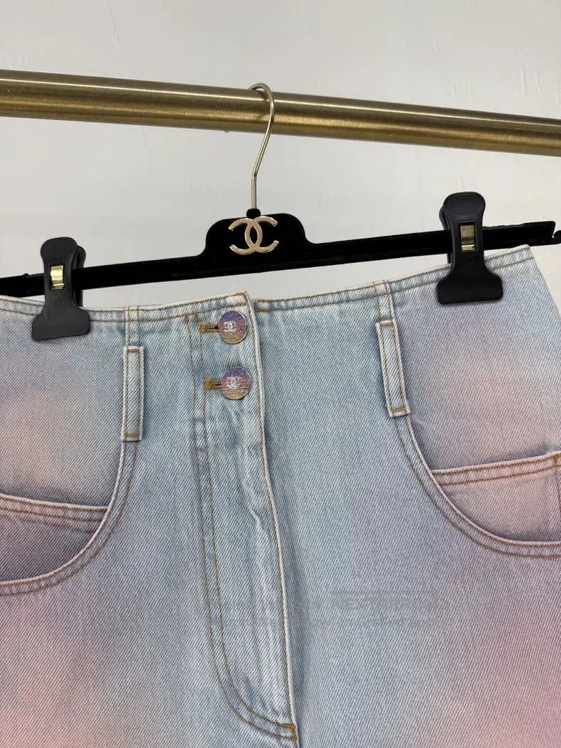 Chanel Chanel 24C Gradient Denim Shorts. Size US 34 / EU 50 - 2 Thumbnail