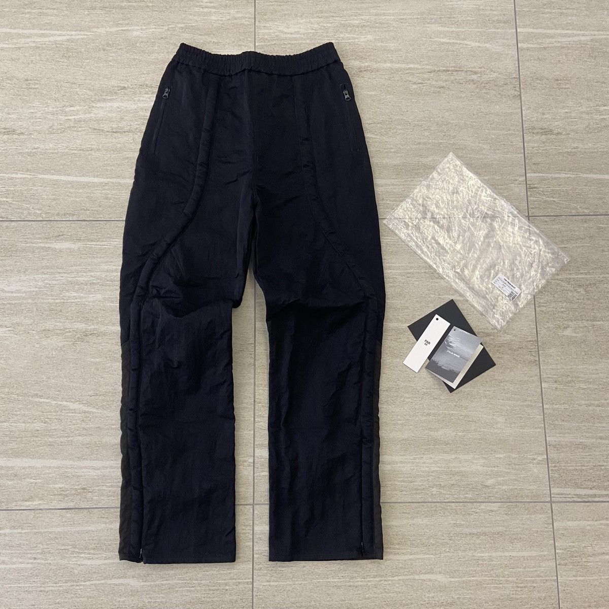FAR FROM WHAT Far From What Nylon Volume Pants Size US 32 / EU 48 - 3 Thumbnail