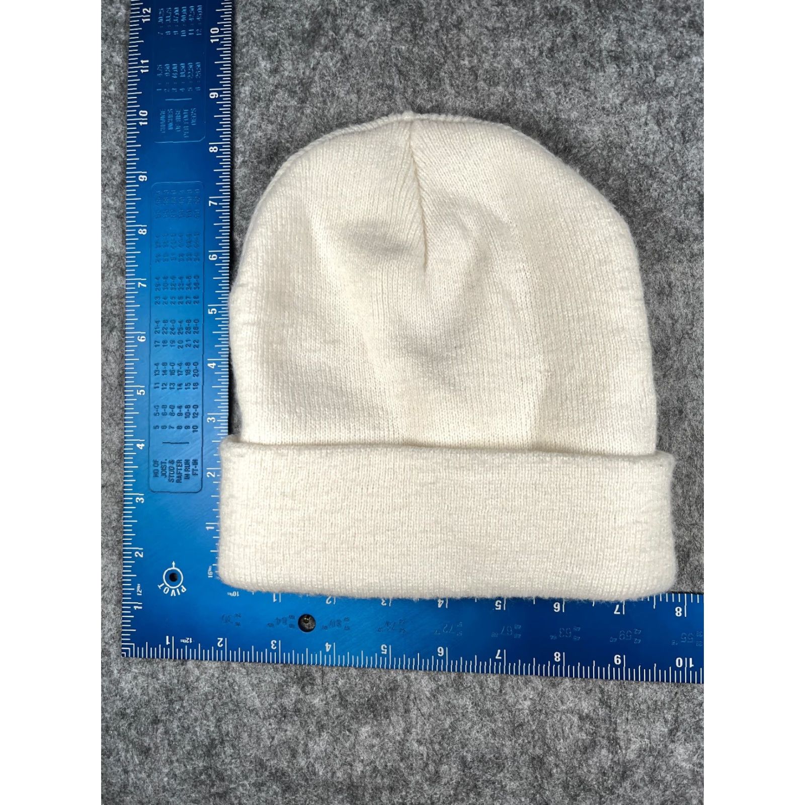 Vintage SGI Apparel Beanie Hat Adult White Knit Embroidered Acrylic Beanie SGI Apparel Unisex Adults One Size White Knit Beanie Skate Ski 90s? Size ONE SIZE - 4 Thumbnail