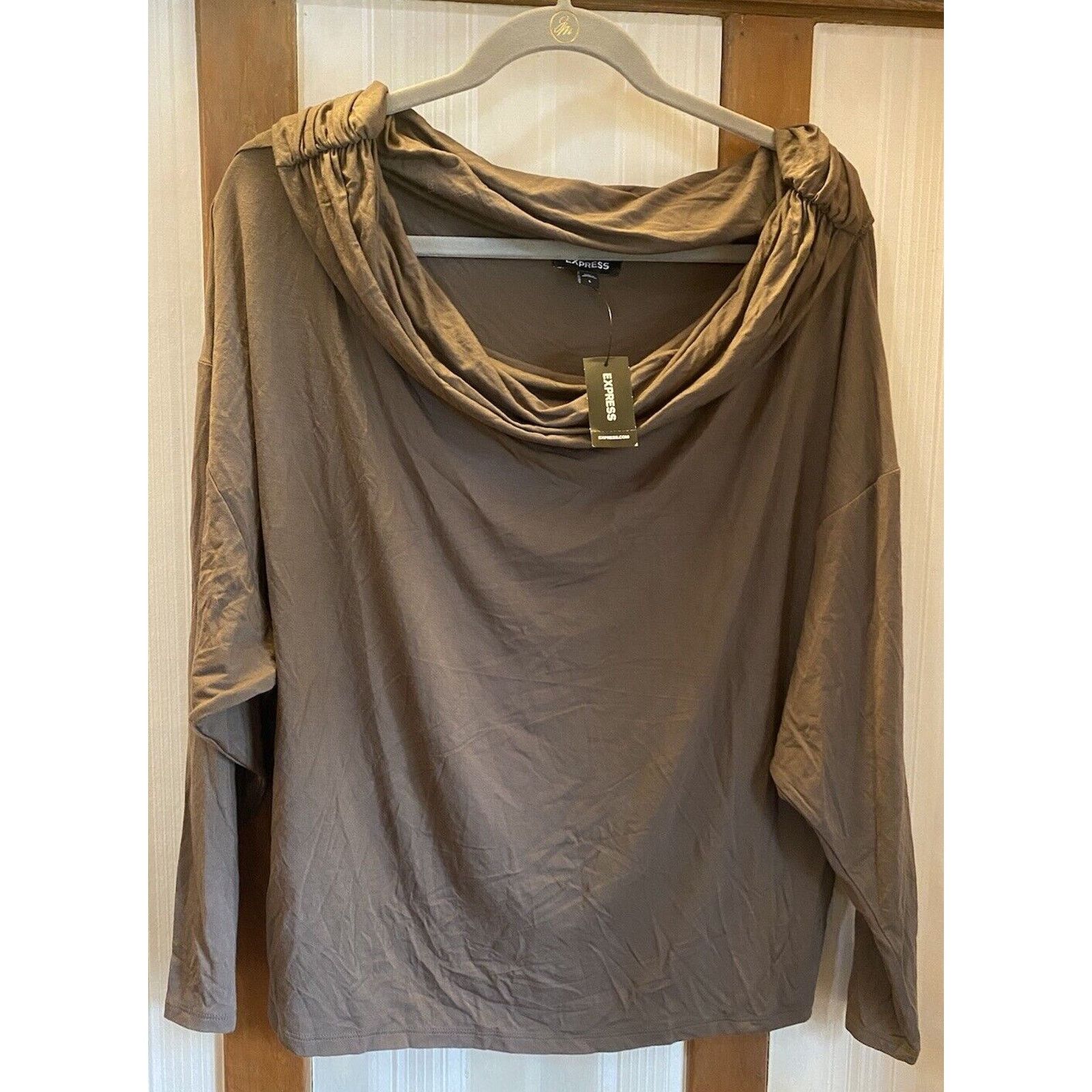 Express NWT Express Top Stretch Shirt Women’s Large Brown $48 Size L / US 10 / IT 46 - 1 Thumbnail