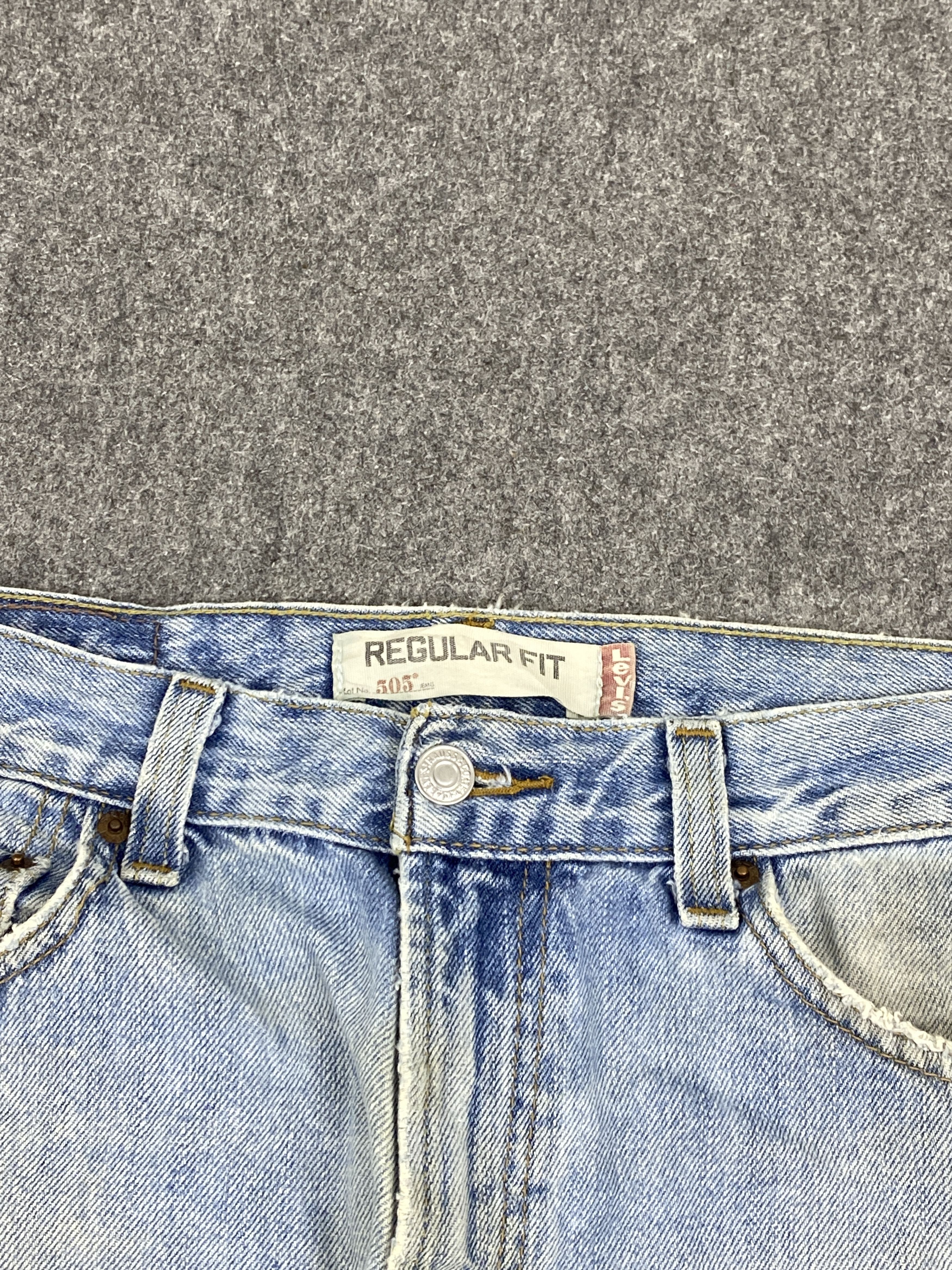 Levi's Vintage Levis 505 Light Washed Jeans DP2829 Size US 30 / EU 46 - 12 Thumbnail
