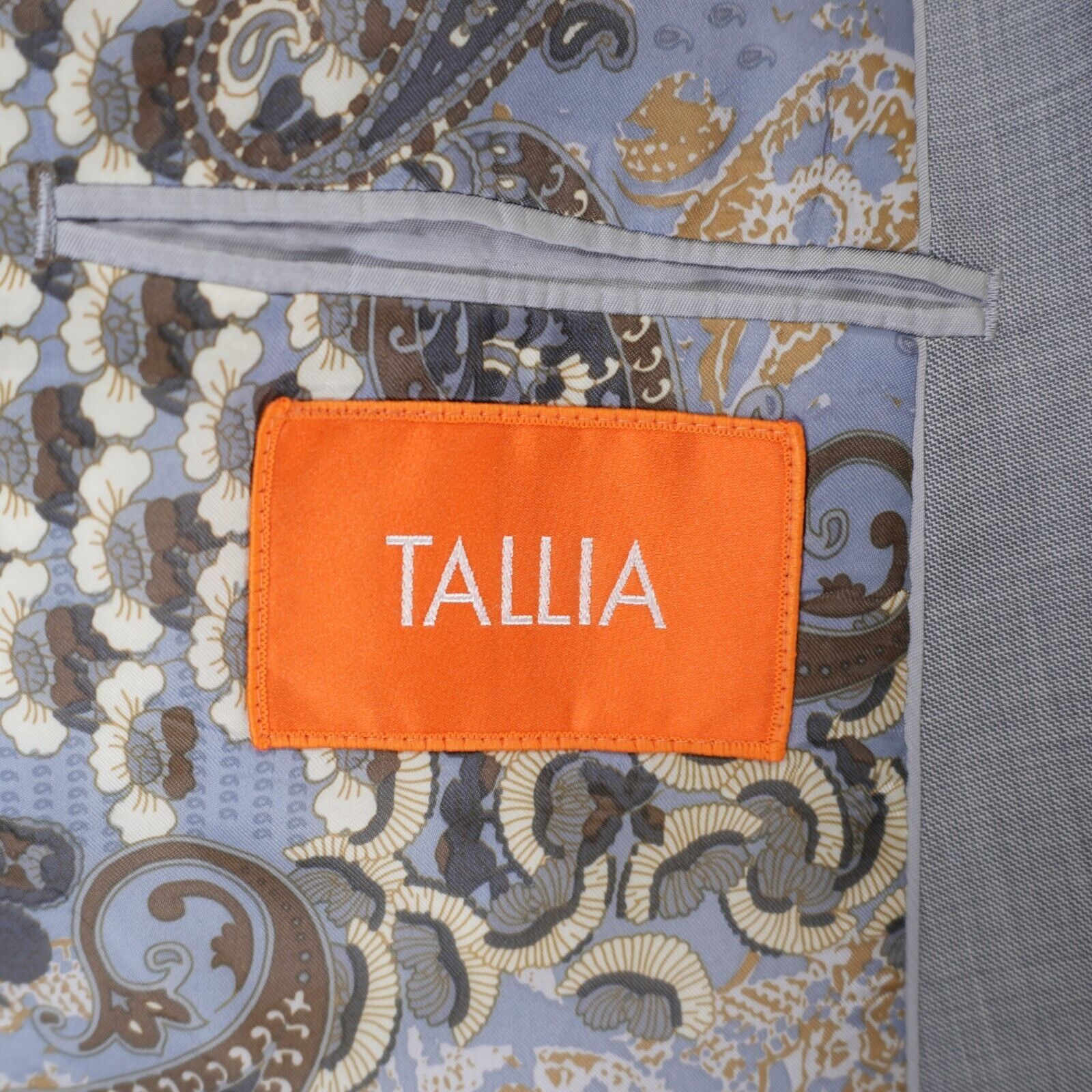 Tallia Tallia Wool Gray Sharkskin Peak Lapel 2 Button Blazer 40R / Size 40R - 8 Thumbnail