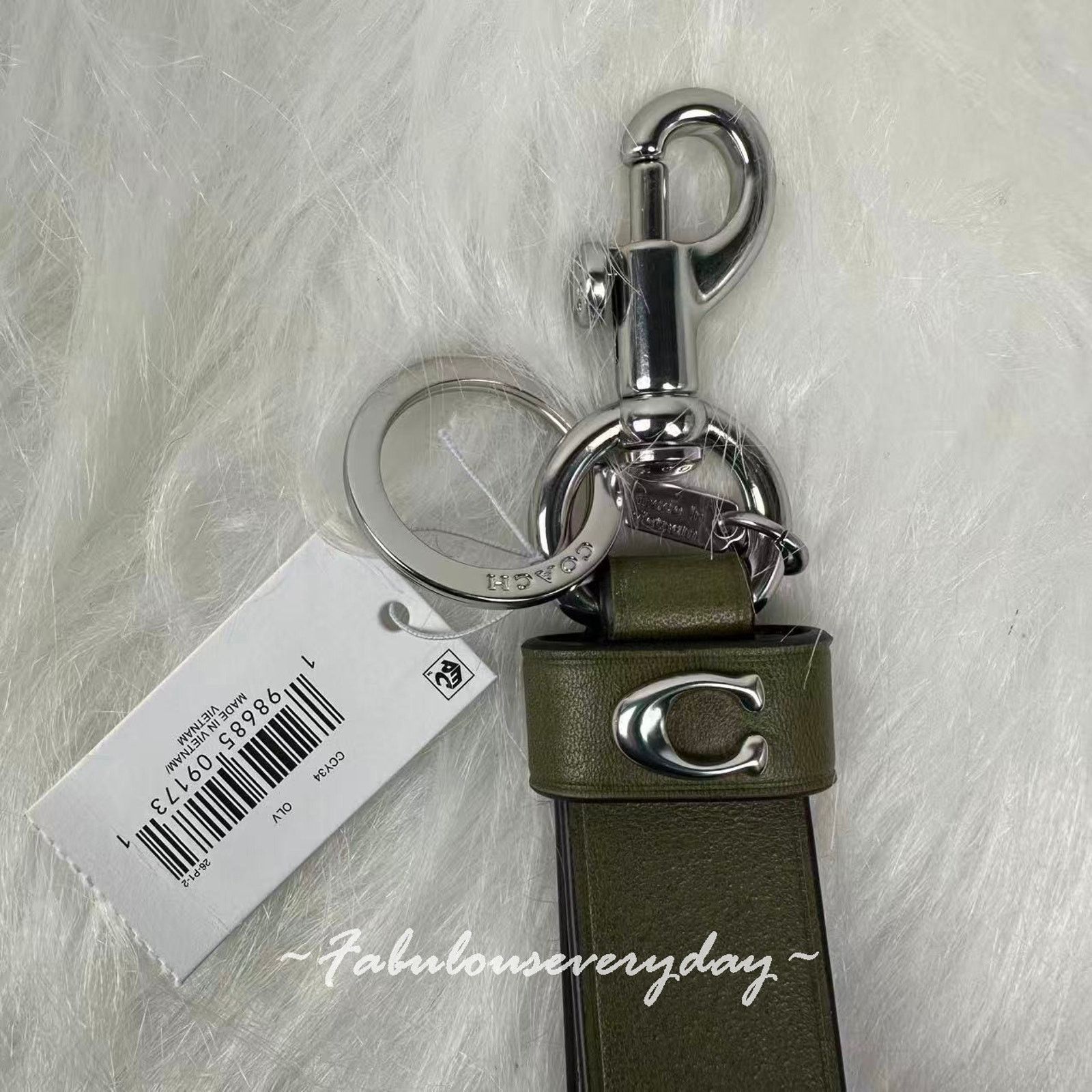 Coach Coach Loop Bag Charm In Leather/Silver/Olive CCY34 NWT Size ONE SIZE - 5 Thumbnail